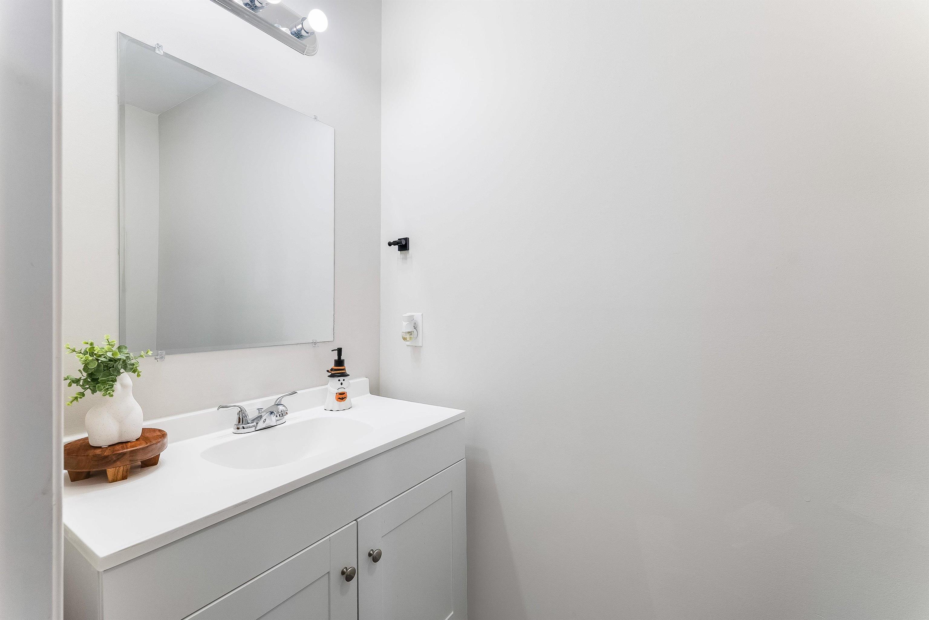 16715 E PROSPECT AVE