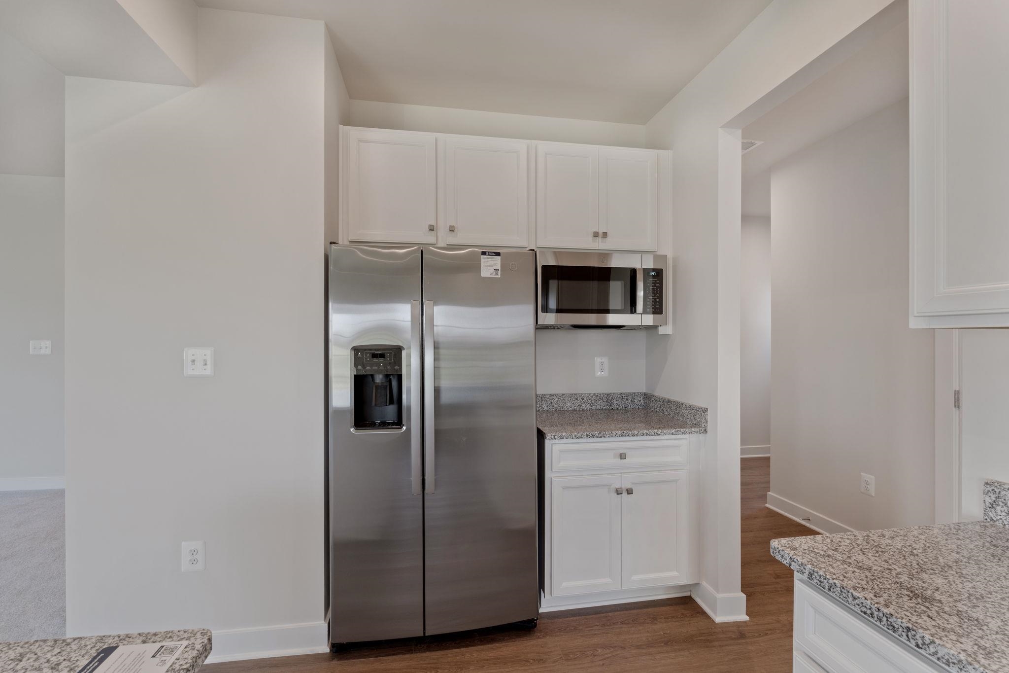 10696 WHISPERING PINE LN