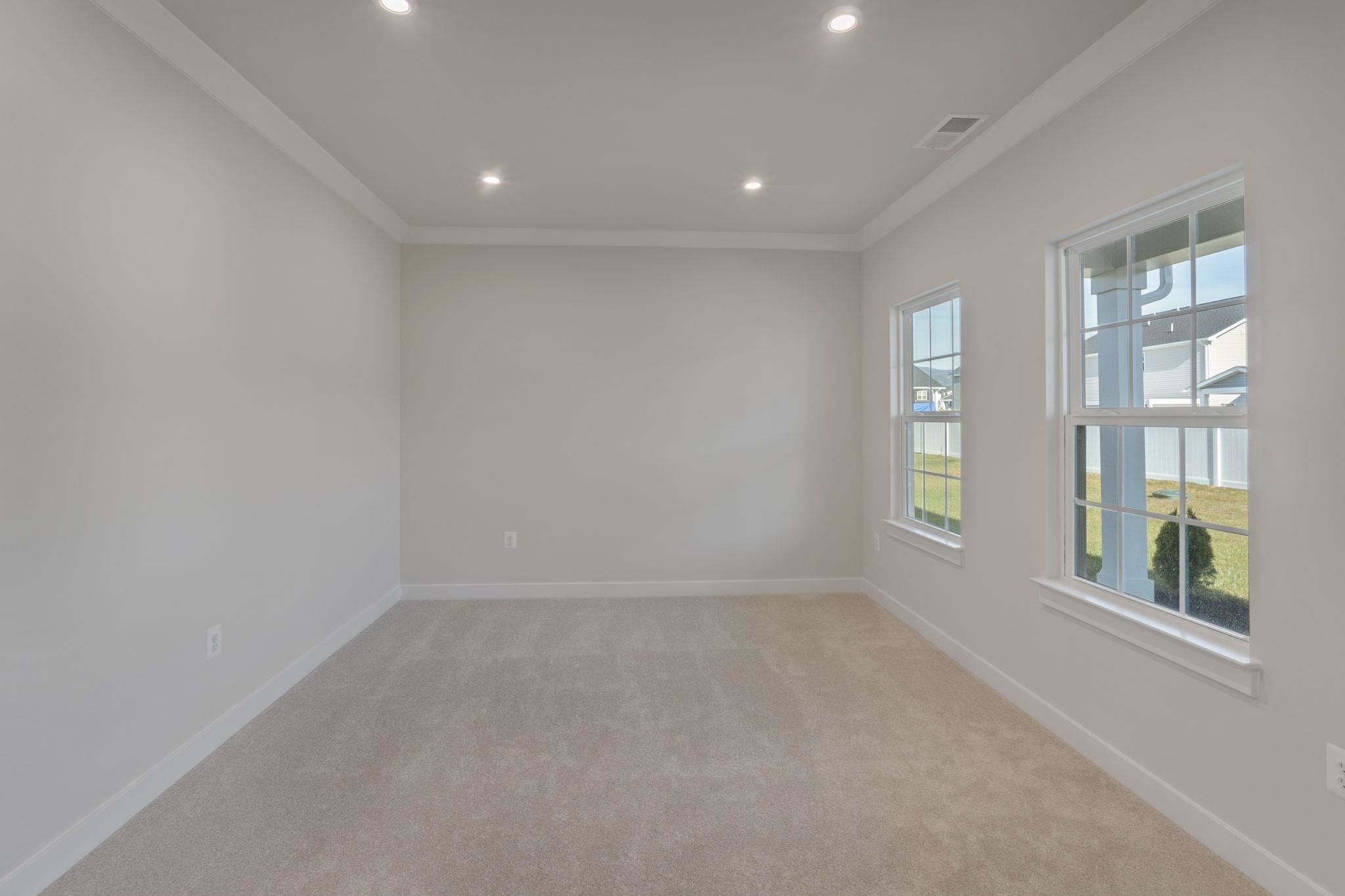 10696 WHISPERING PINE LN