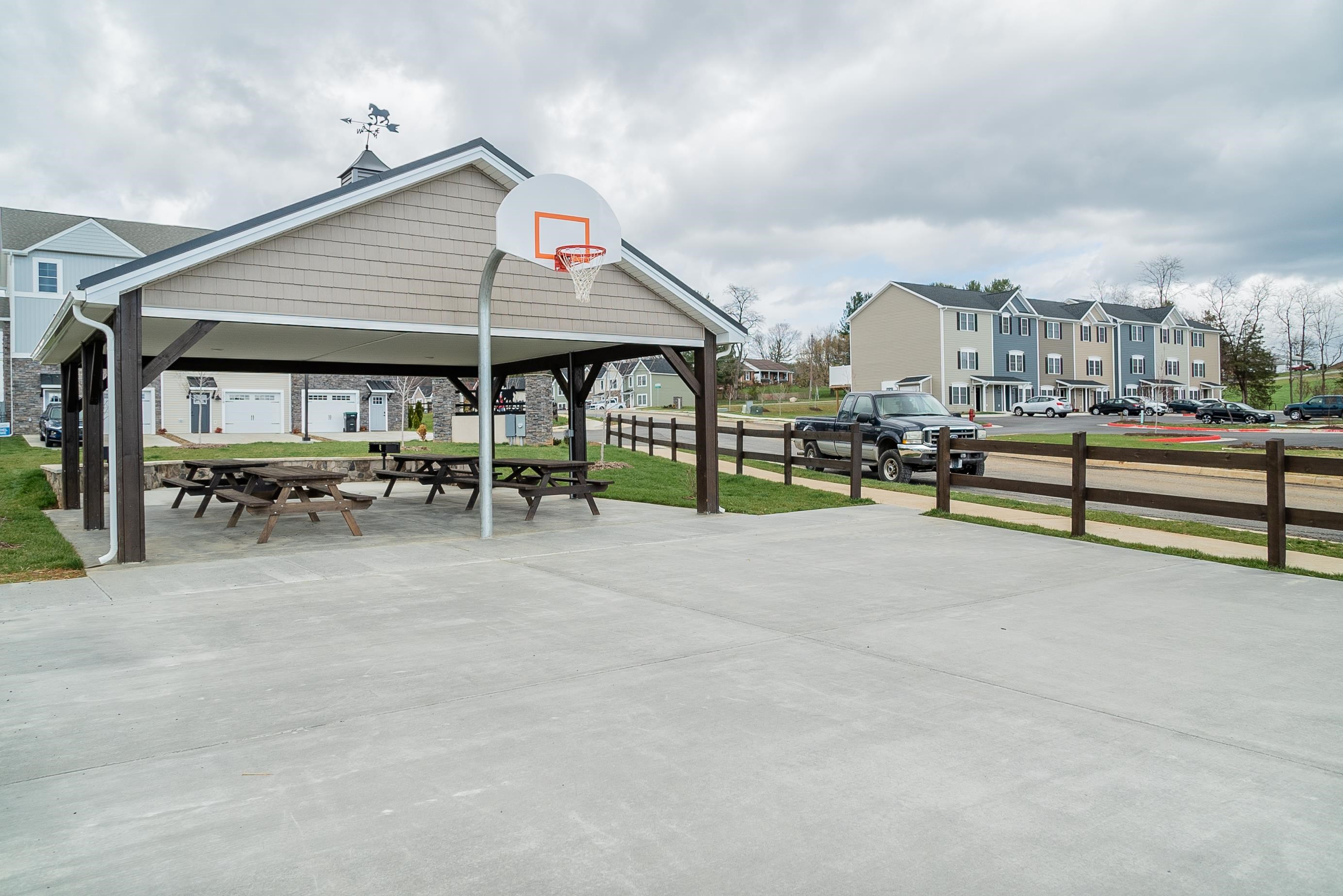 1449 DERBY DR