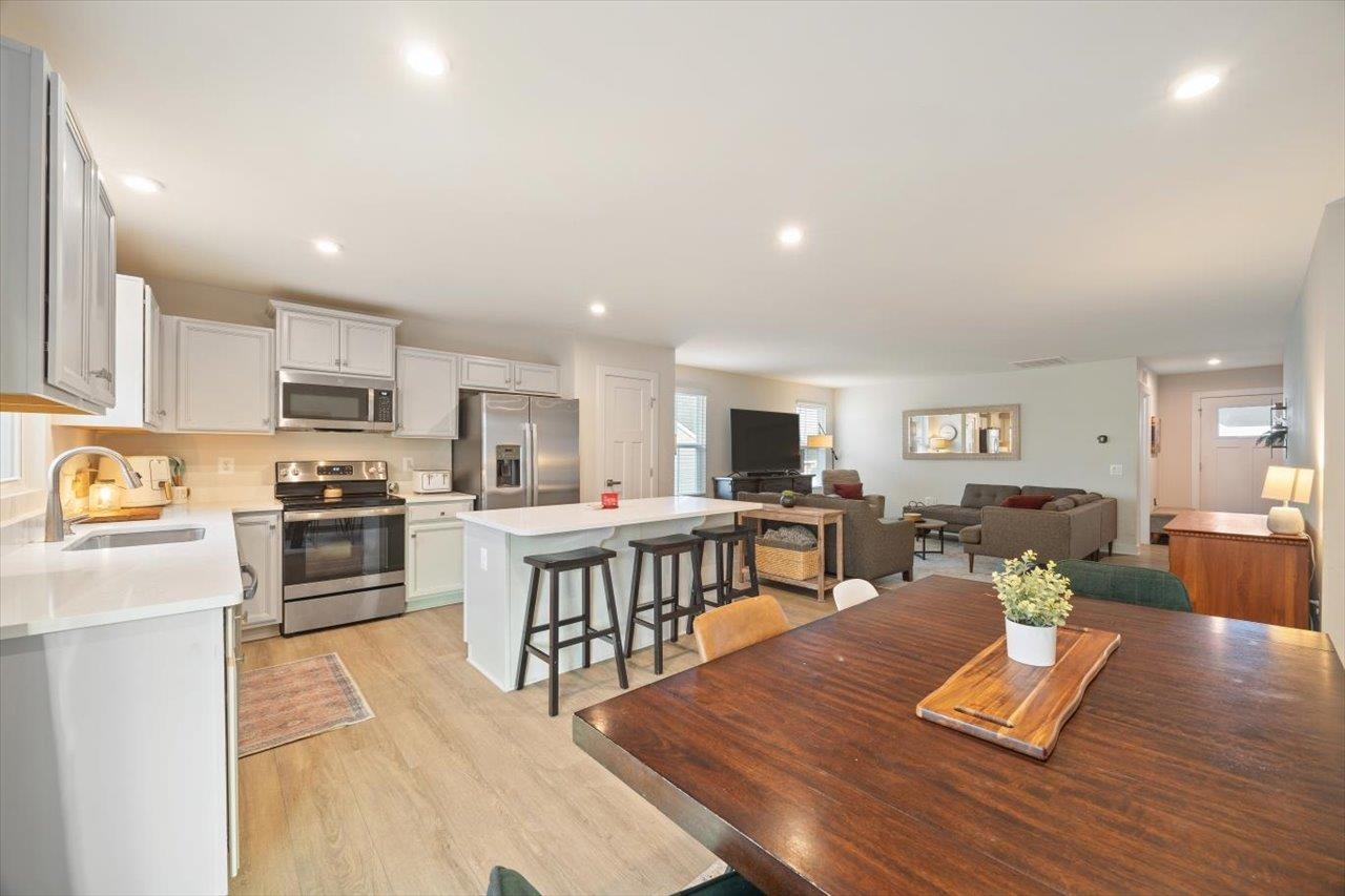 3720 MAYFIELD RD