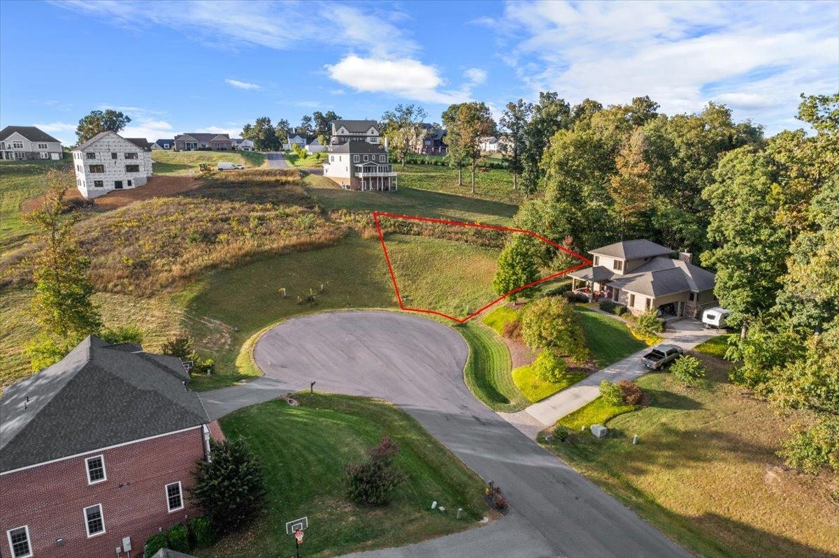 152 WILTON PL