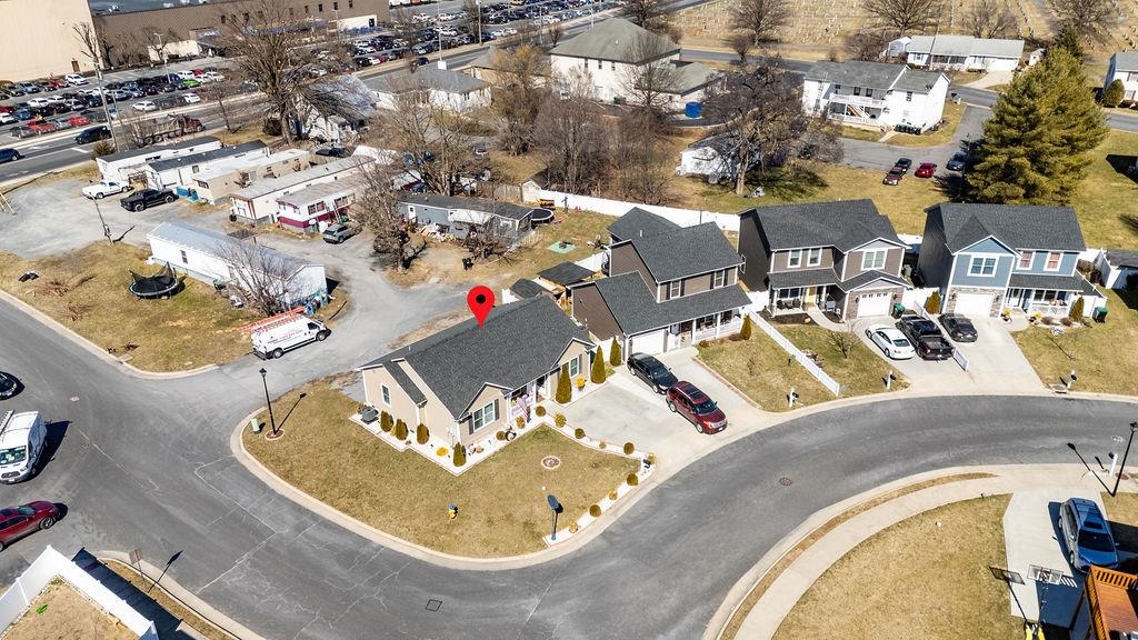 276 DYLAN CIR