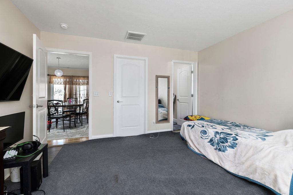 276 DYLAN CIR