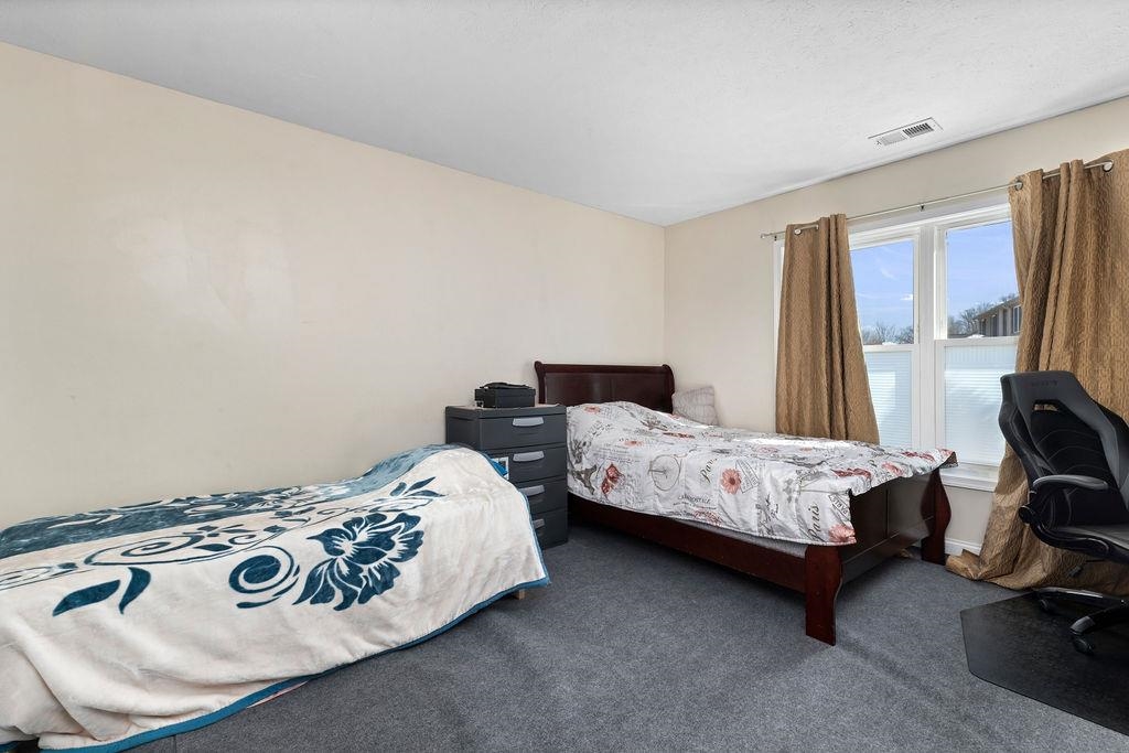 276 DYLAN CIR