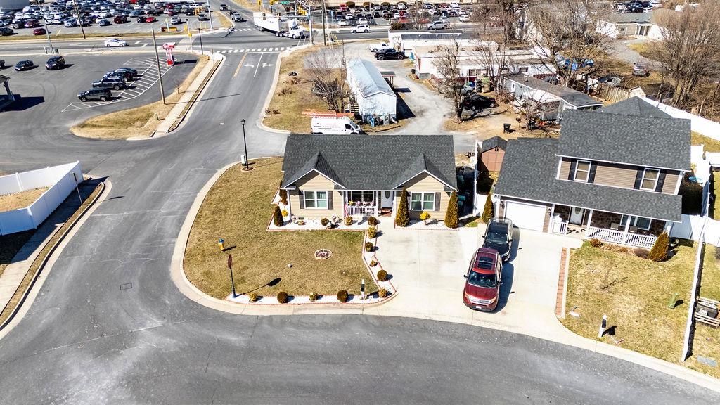 276 DYLAN CIR