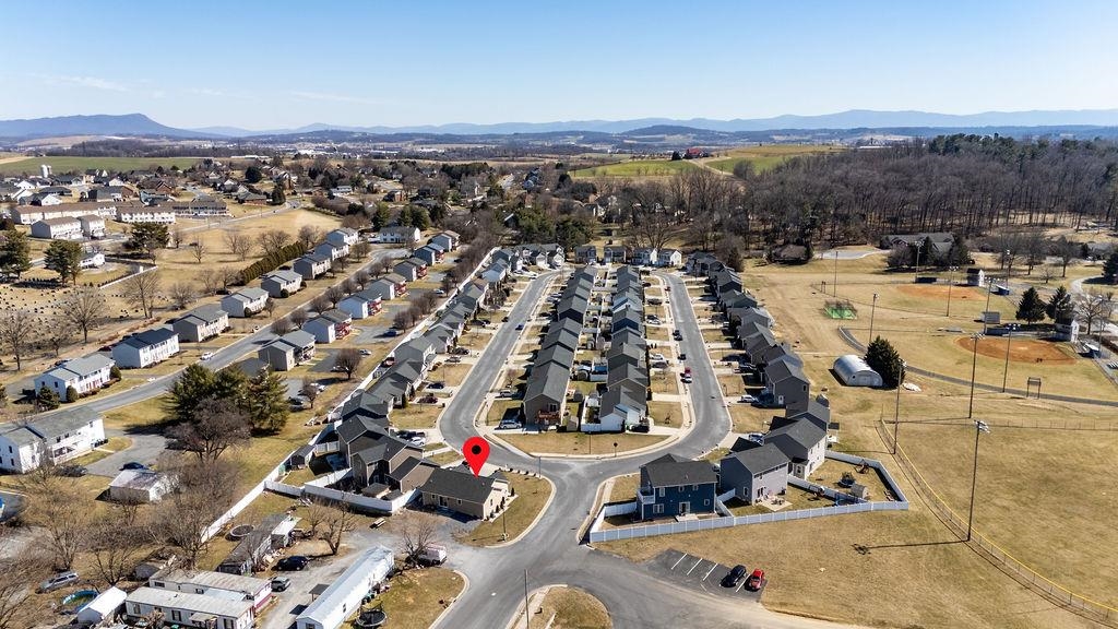 276 DYLAN CIR
