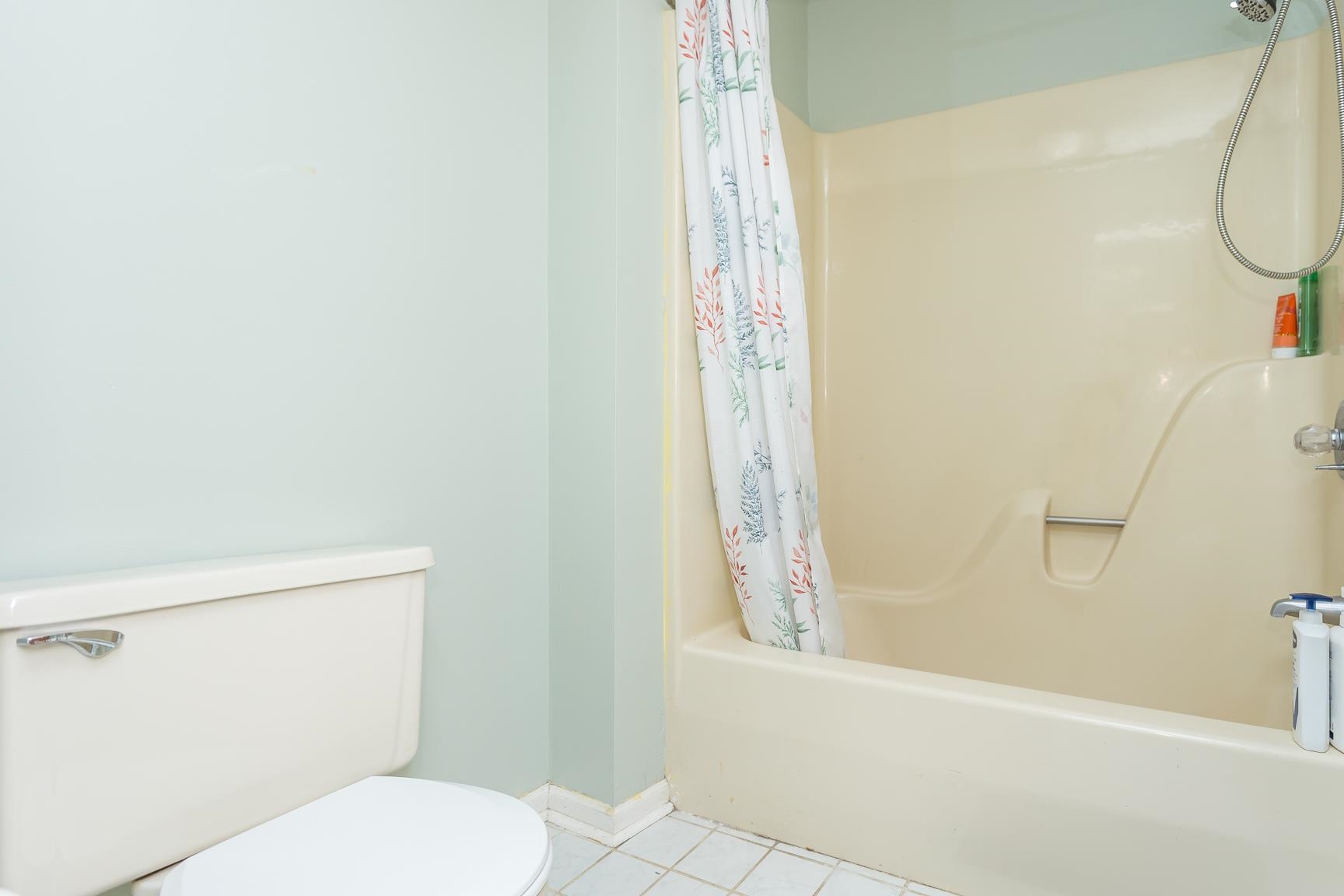 302 S DOGWOOD DR Unit: c