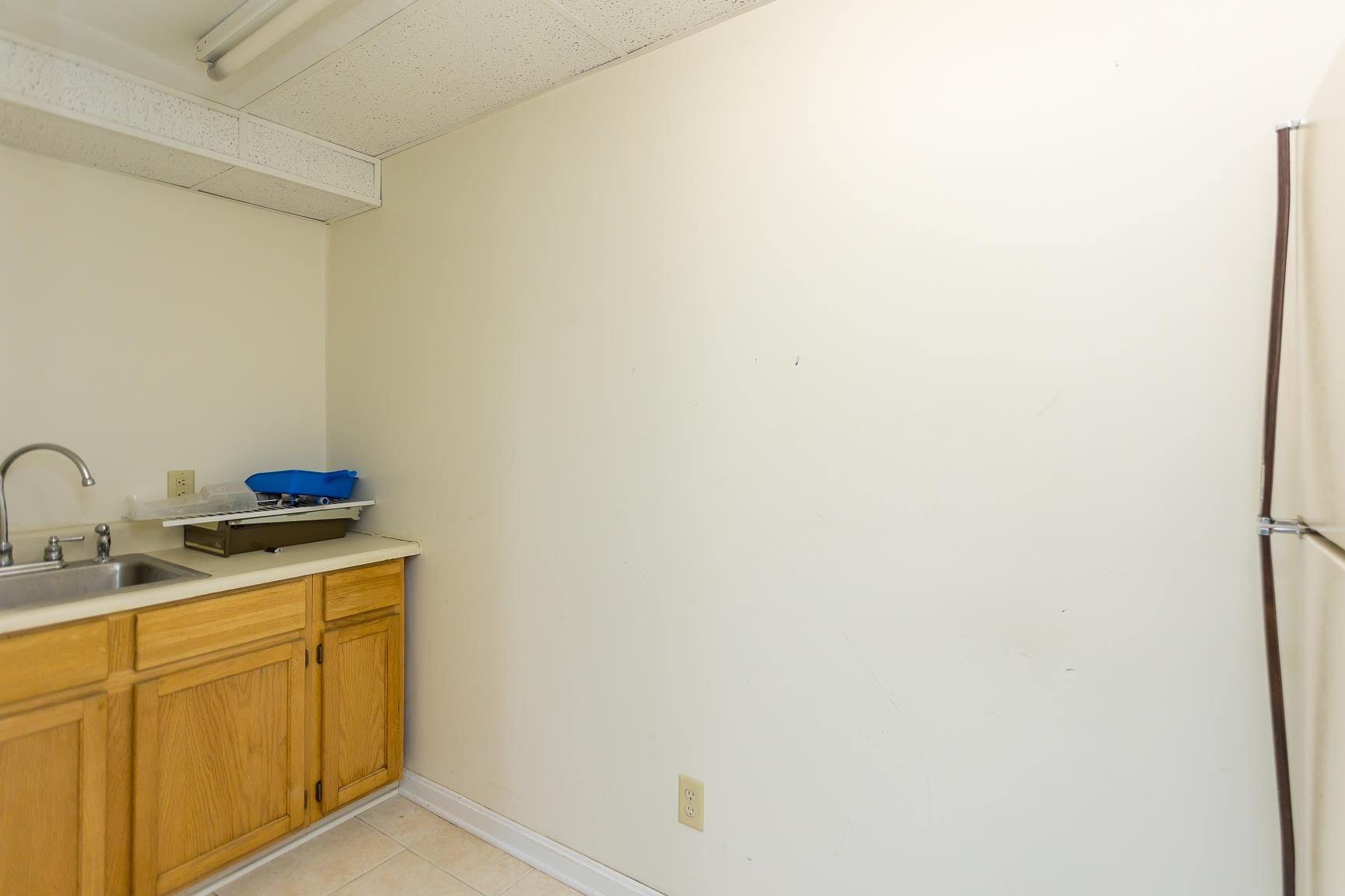 302 S DOGWOOD DR Unit: c