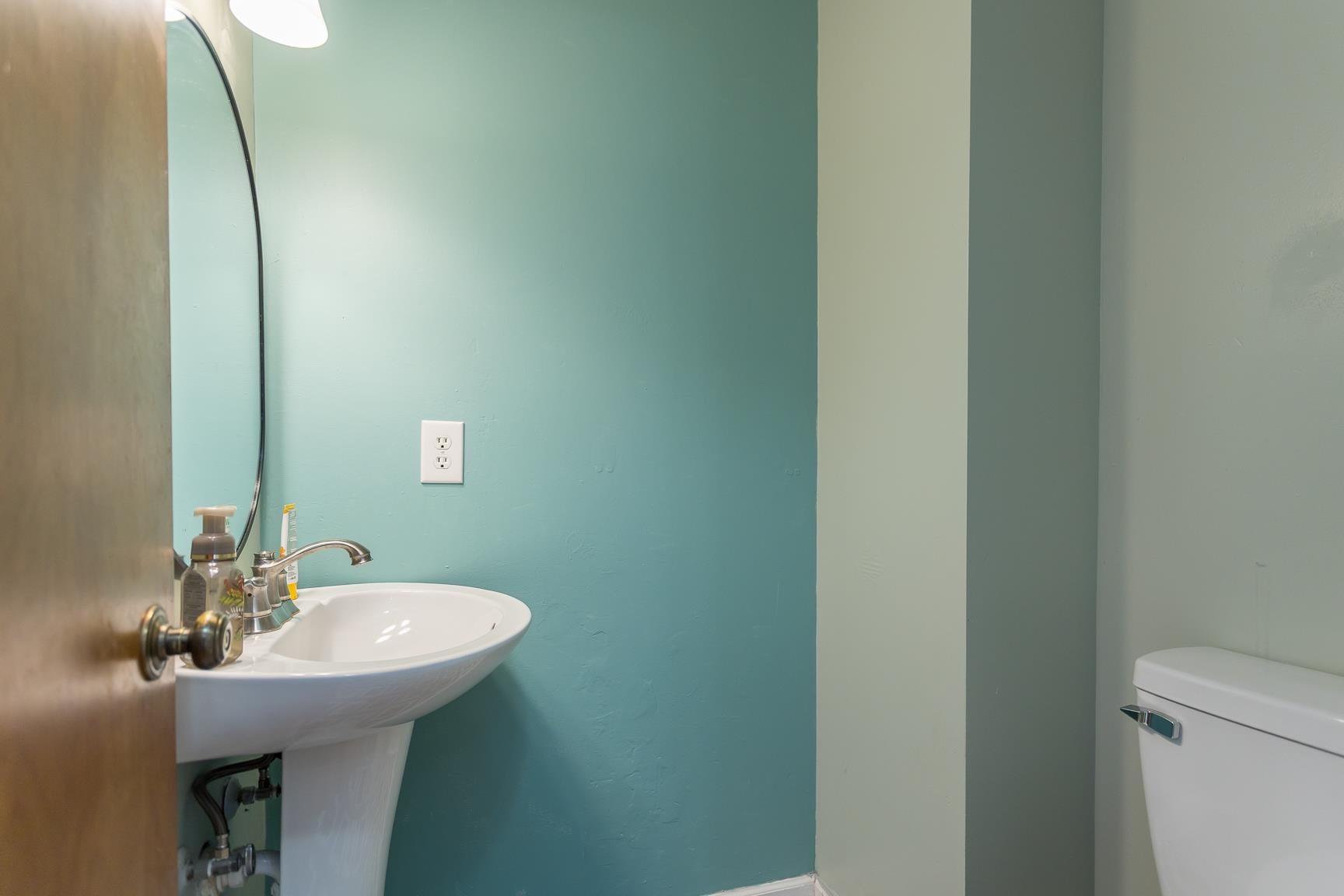 302 S DOGWOOD DR Unit: c