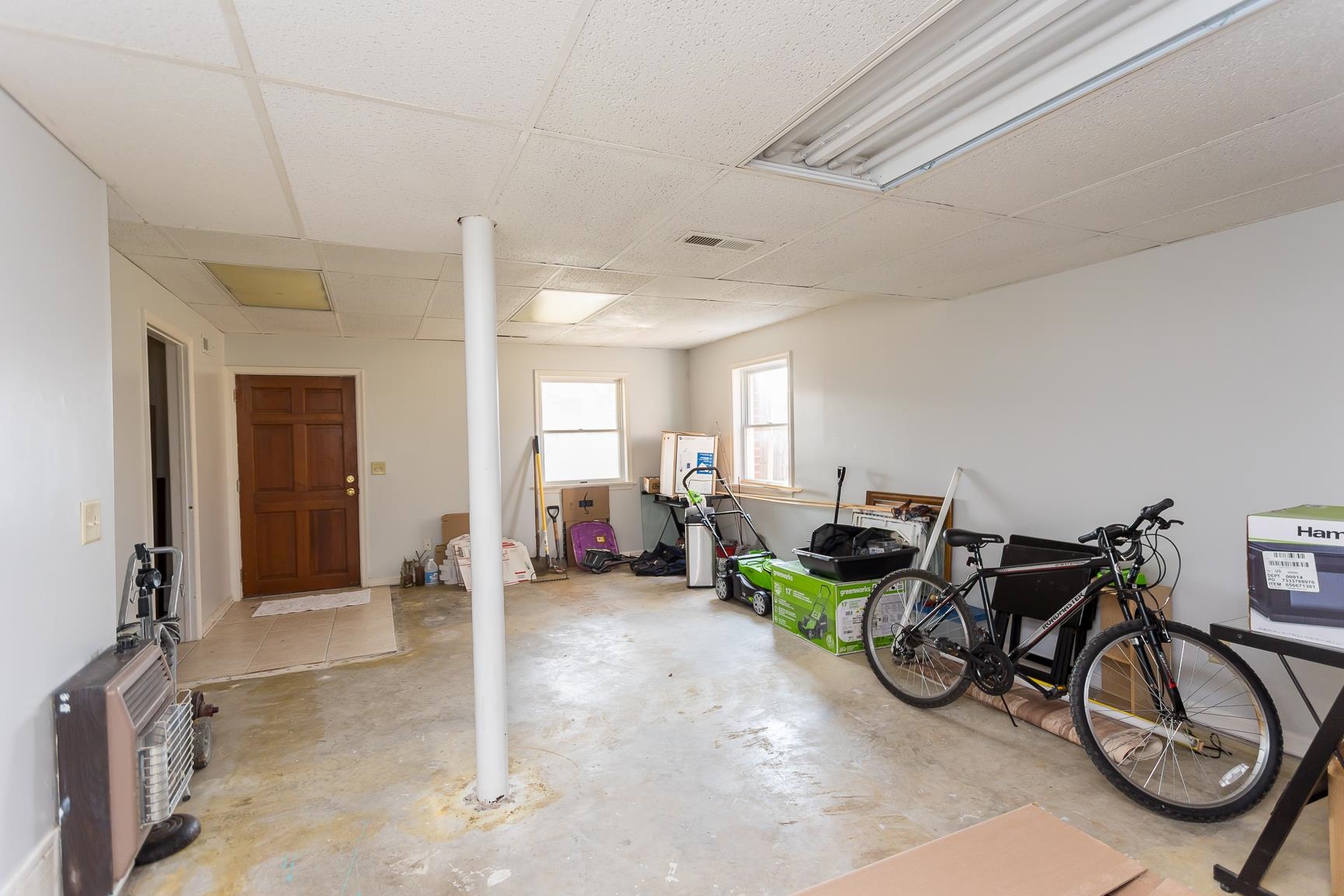 302 S DOGWOOD DR Unit: c