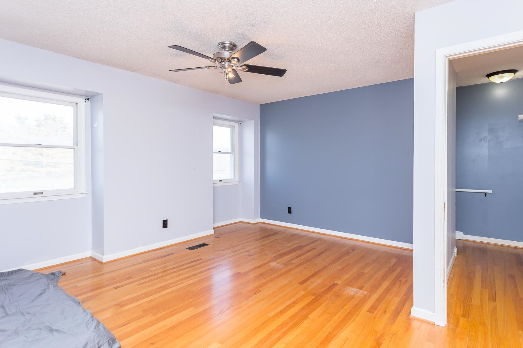 302 S DOGWOOD DR Unit: c