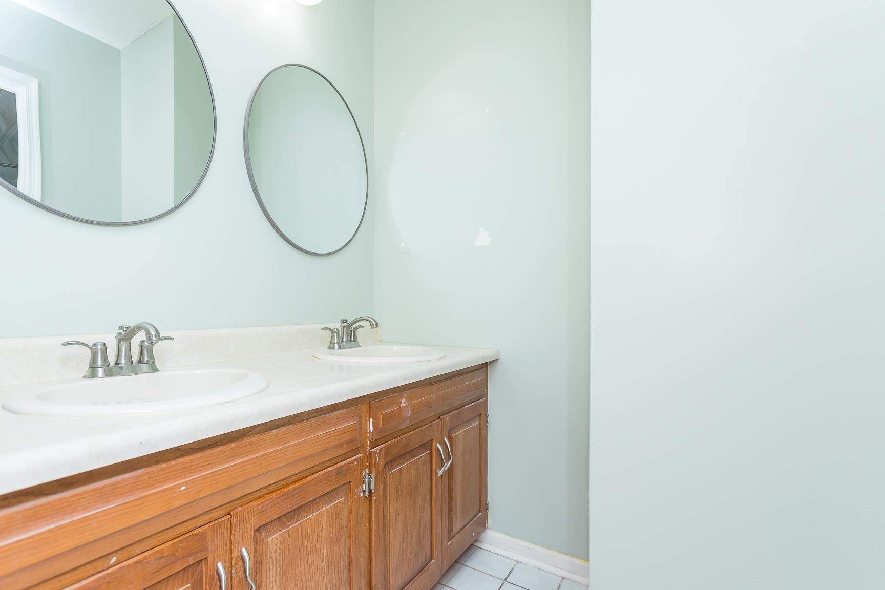 302 S DOGWOOD DR Unit: c