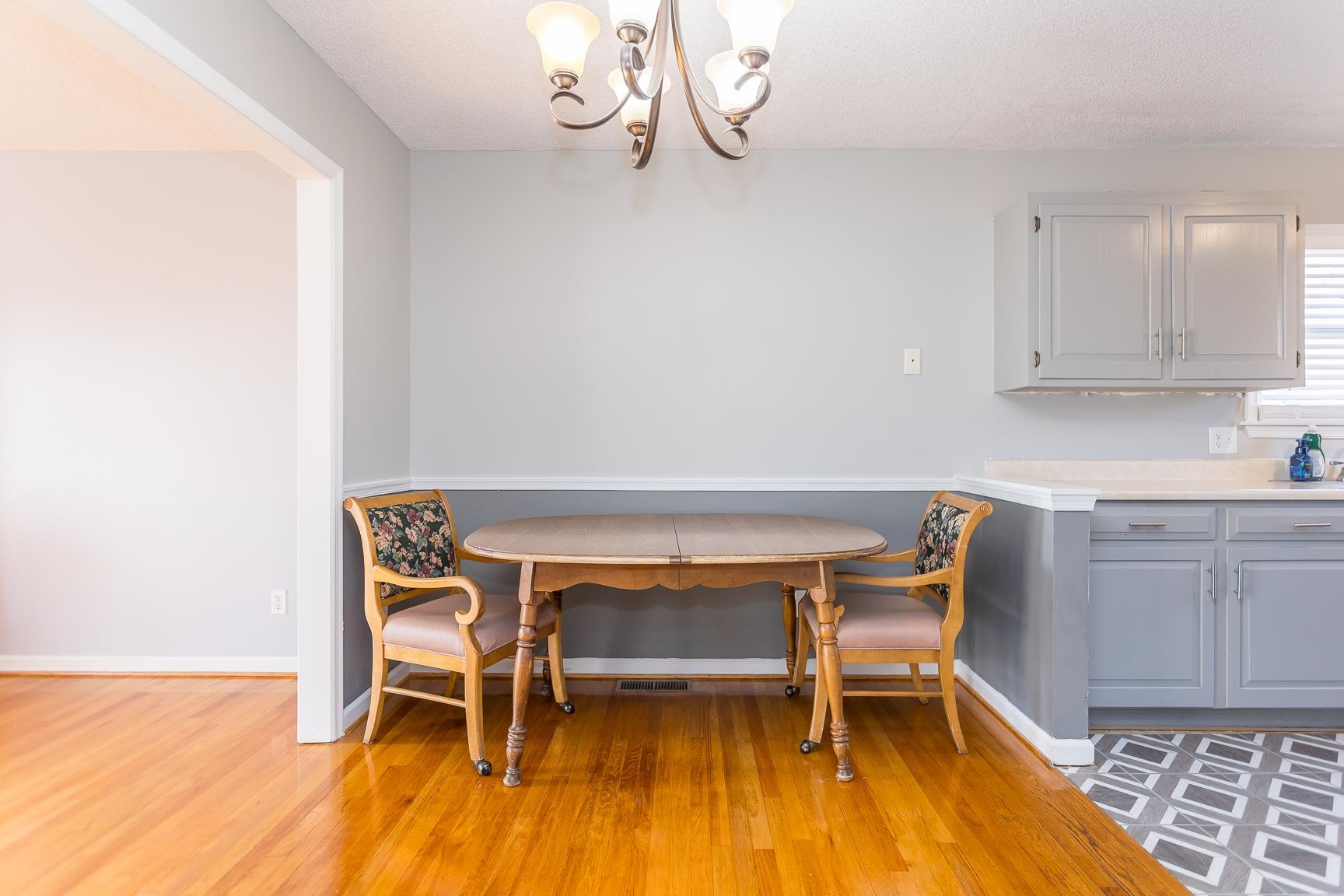 302 S DOGWOOD DR Unit: c