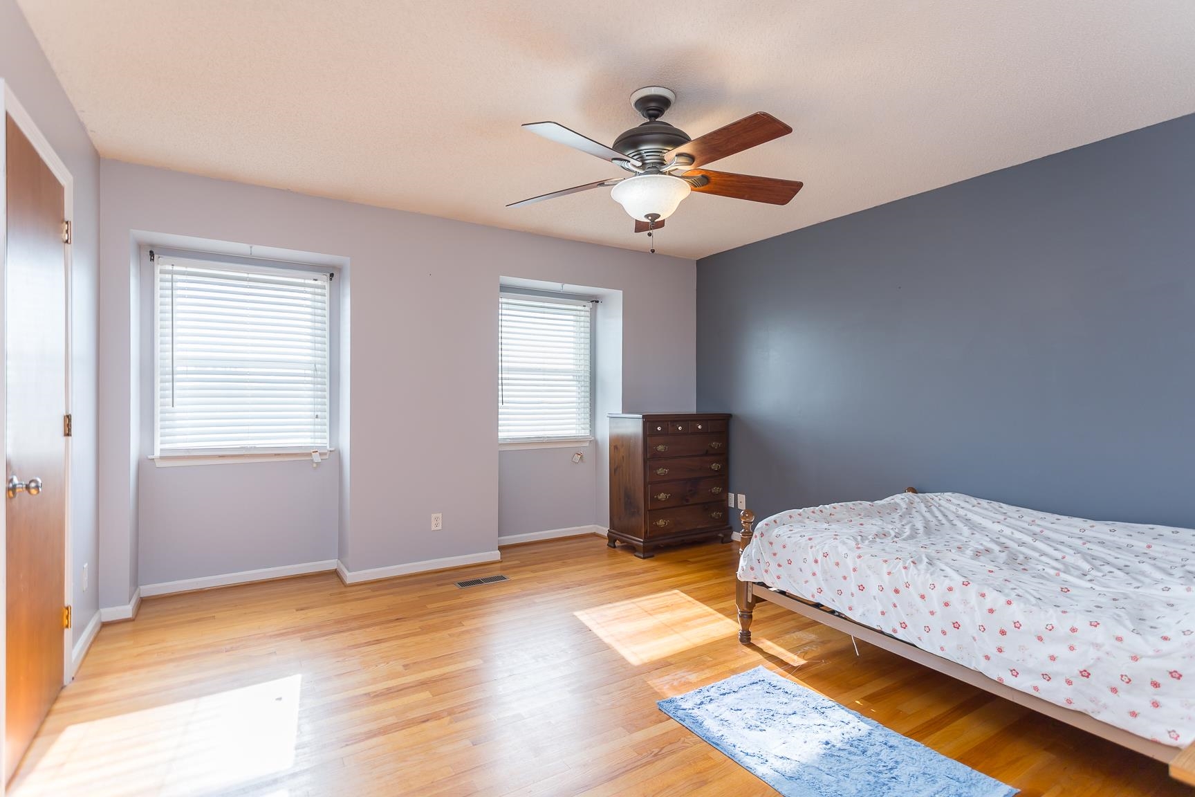 302 S DOGWOOD DR Unit: c