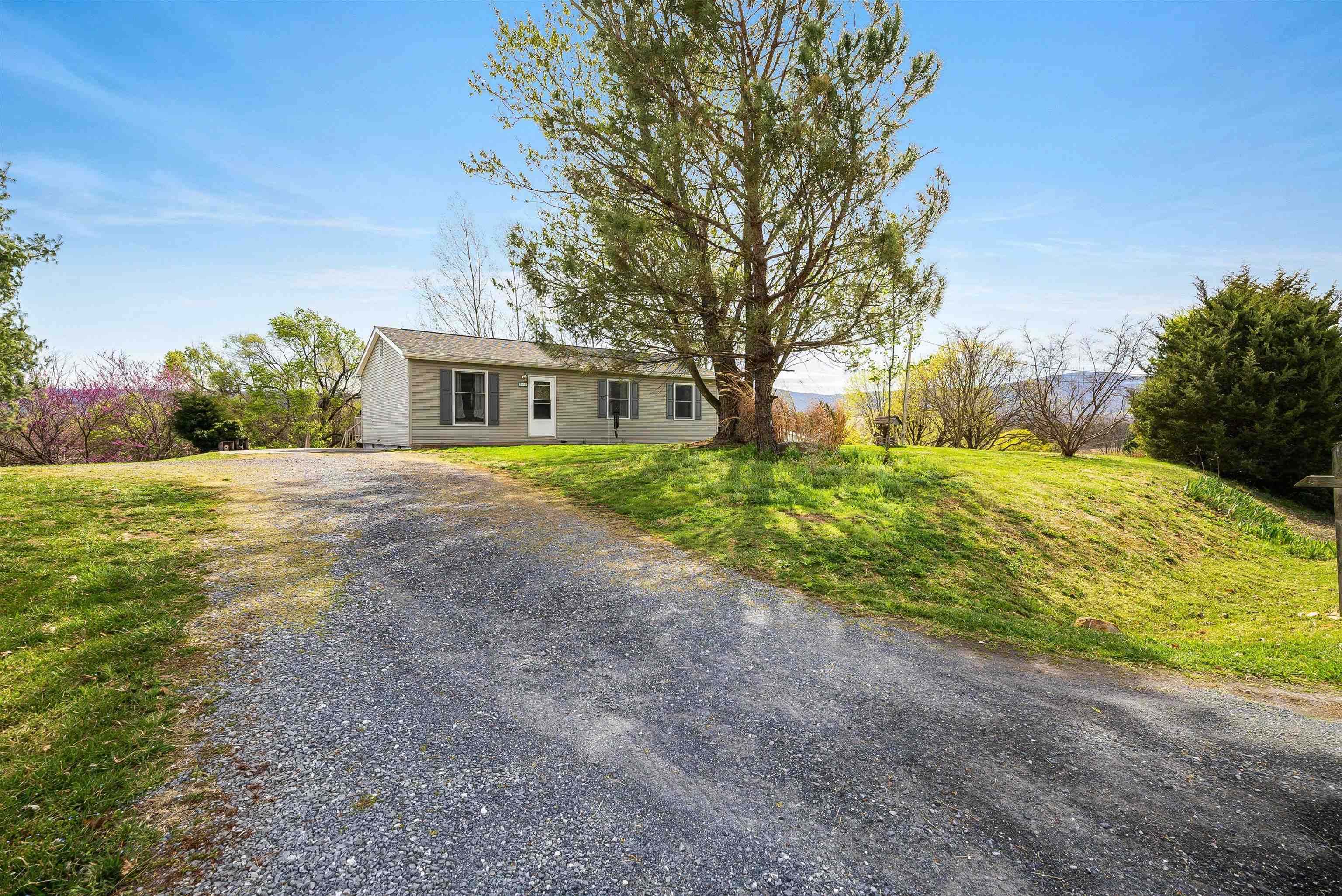 8660 LACEY HEIGHTS AVE