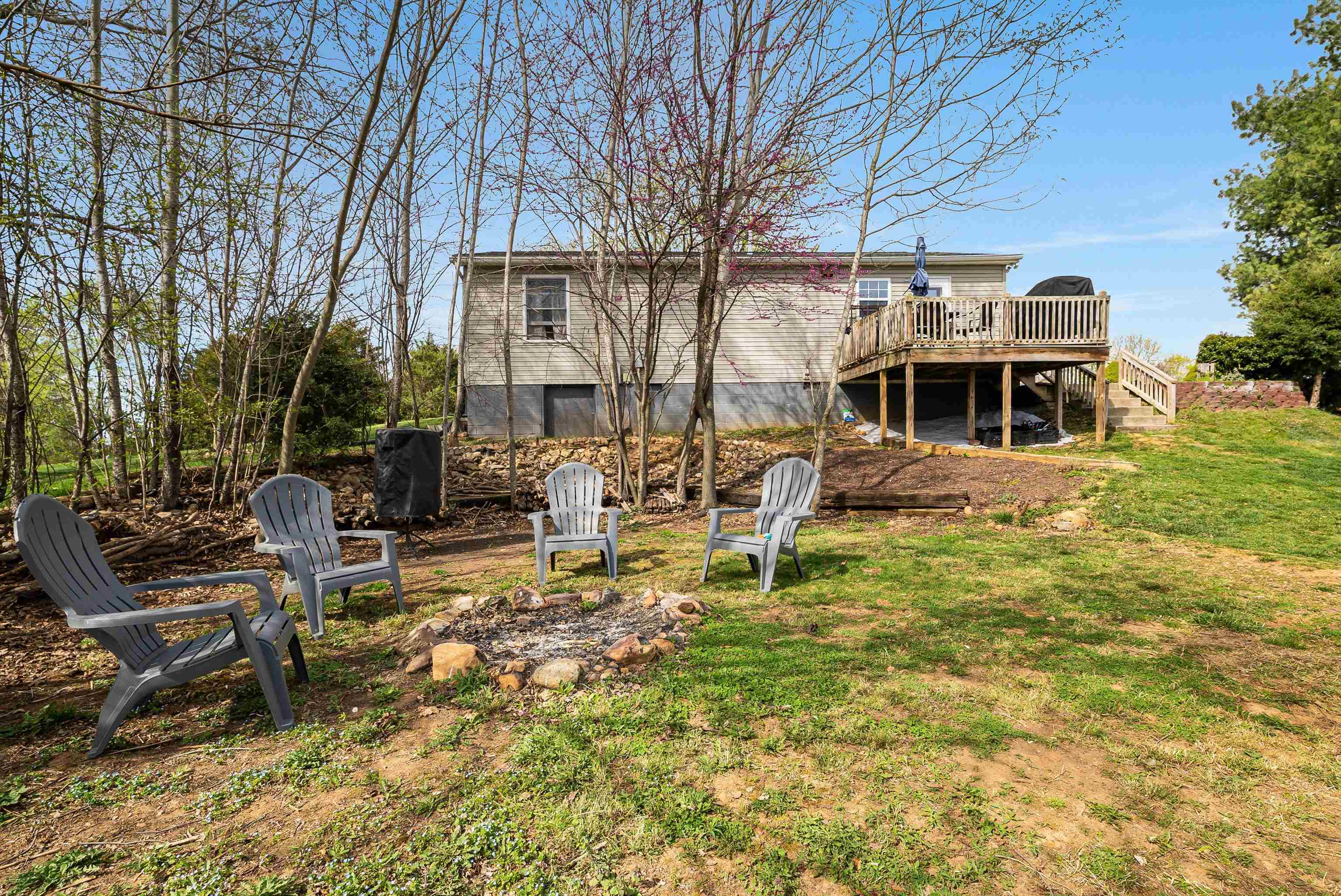 8660 LACEY HEIGHTS AVE