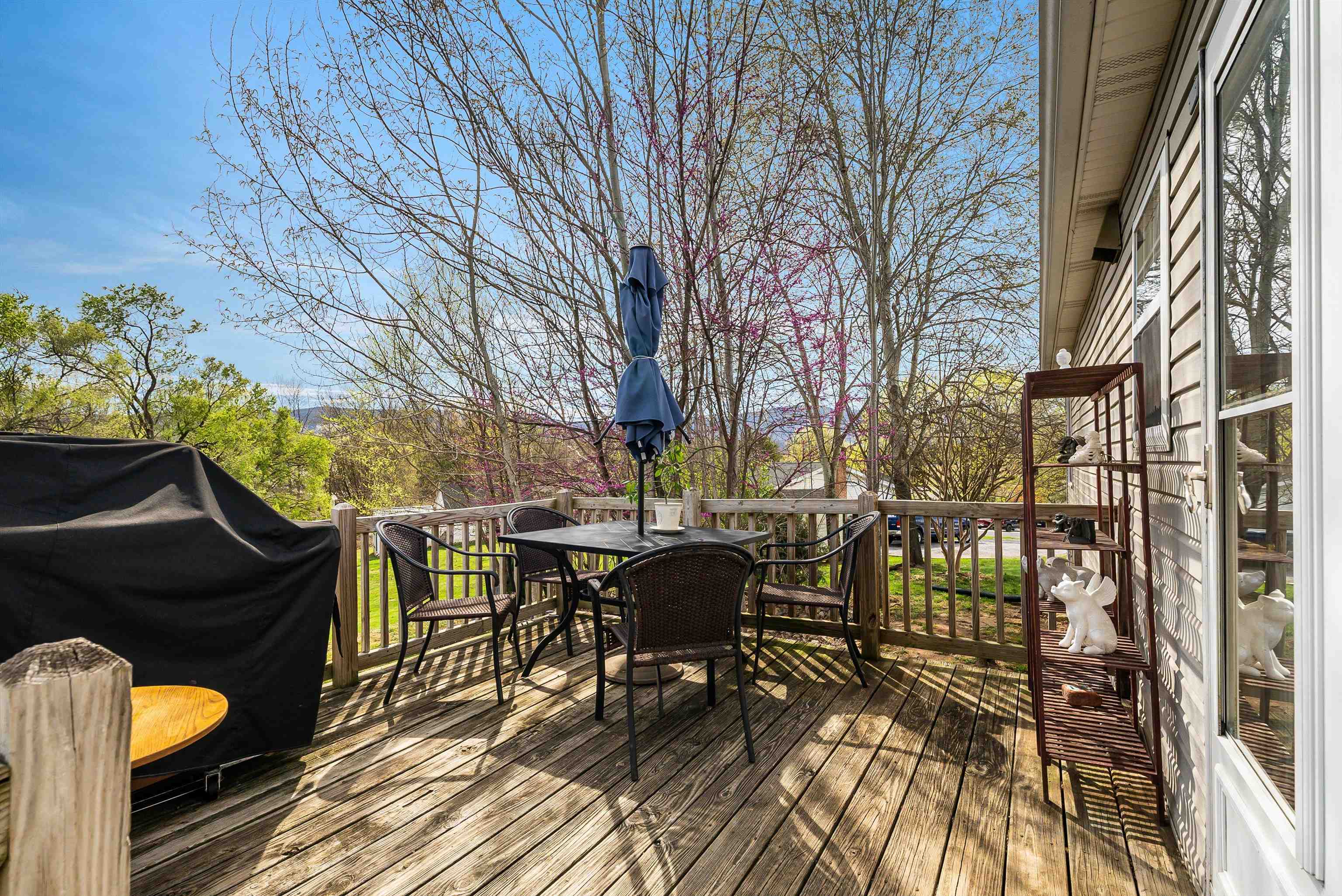 8660 LACEY HEIGHTS AVE