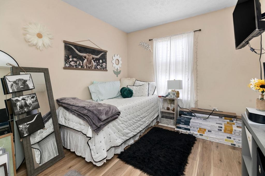 1294 VICTORIAN VILLAGE DR