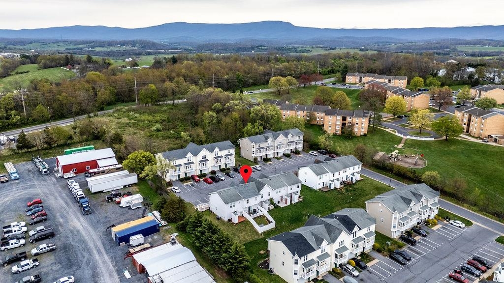 1294 VICTORIAN VILLAGE DR