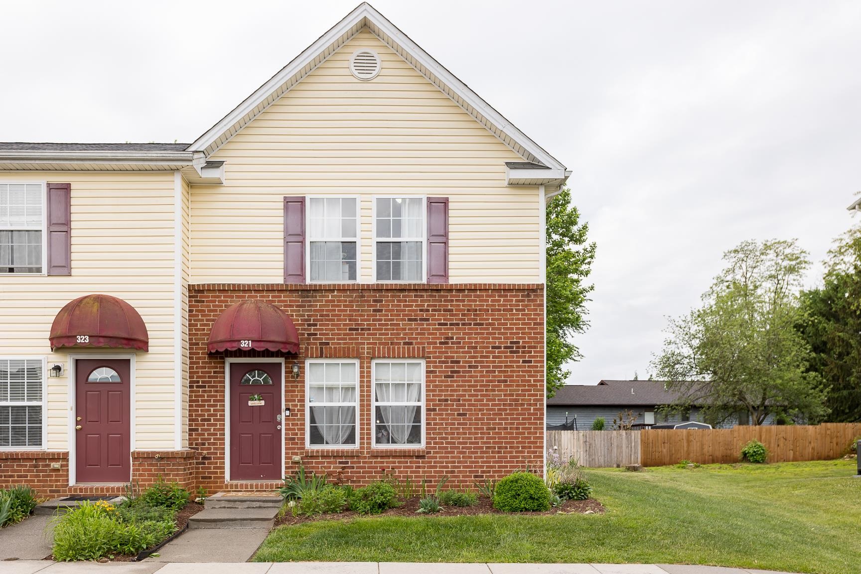 321 EMERSON LN