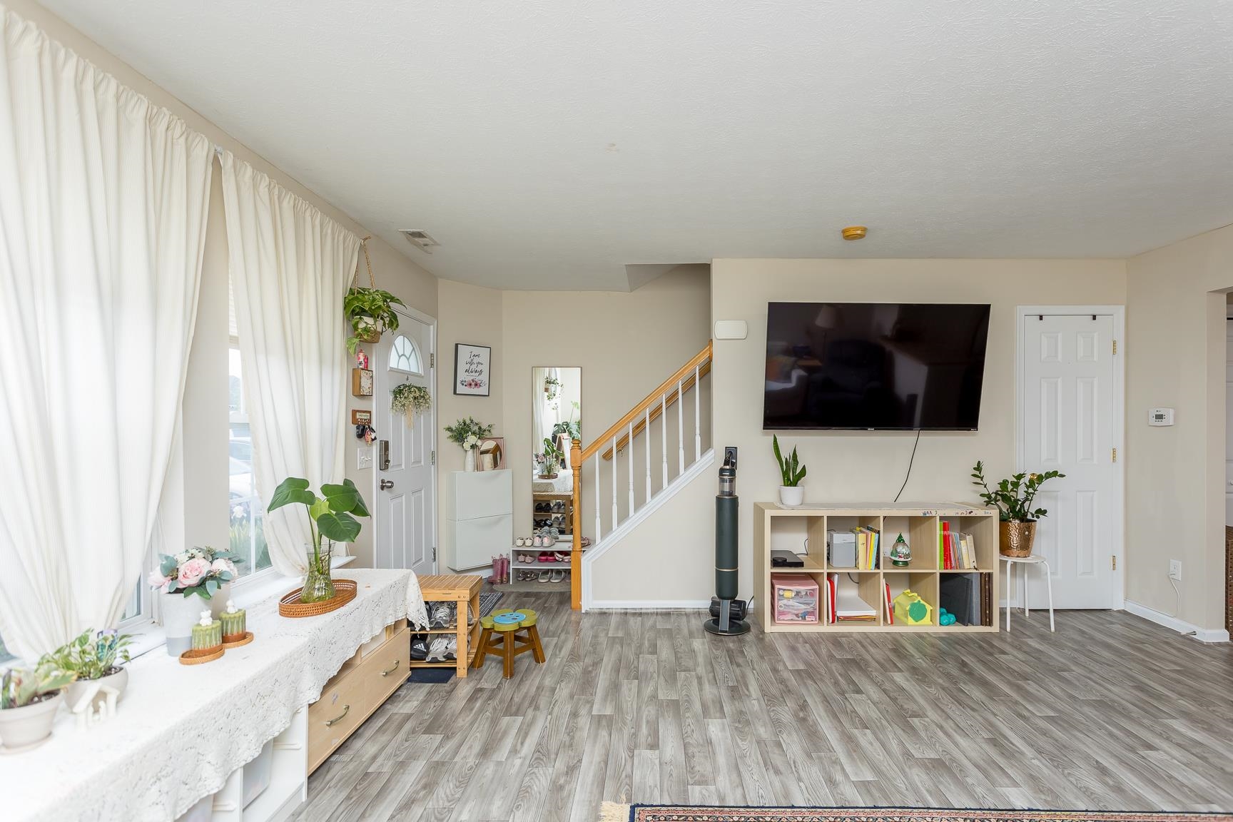 321 EMERSON LN