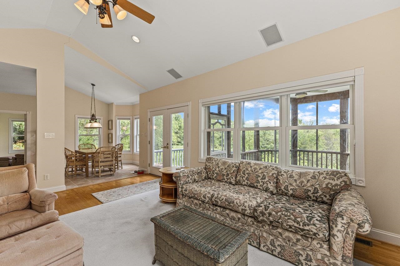 135 MEAGANS RUN RD