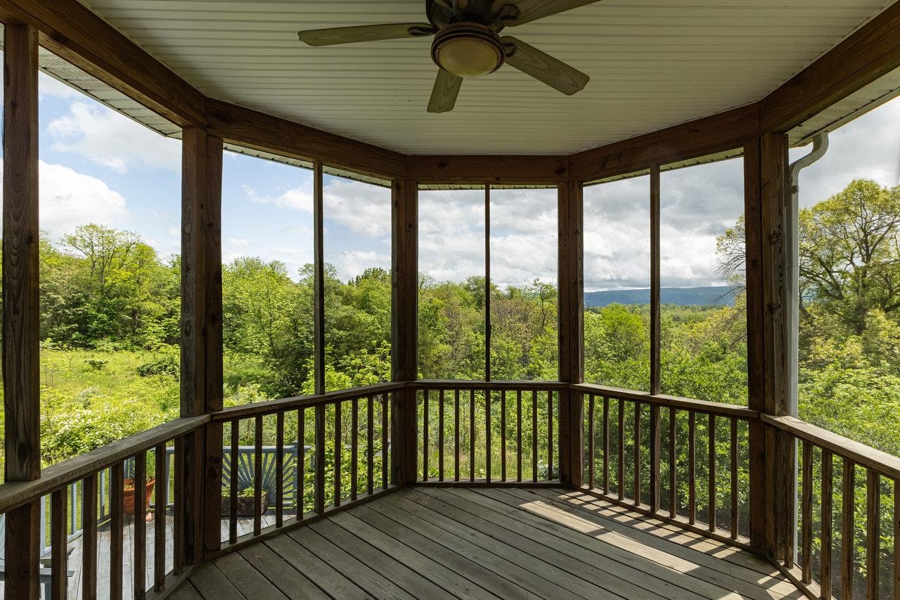 135 MEAGANS RUN RD