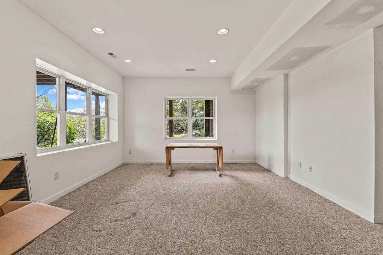 135 MEAGANS RUN RD