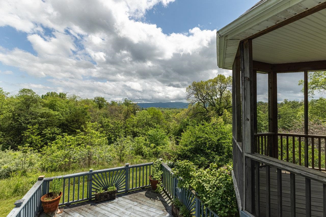 135 MEAGANS RUN RD