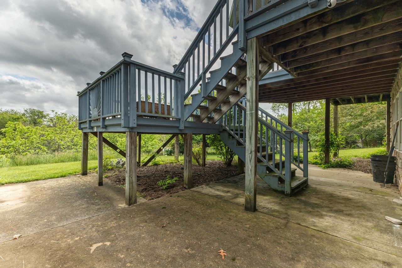 135 MEAGANS RUN RD