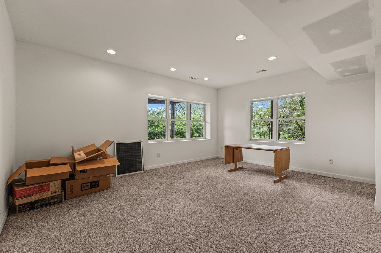 135 MEAGANS RUN RD