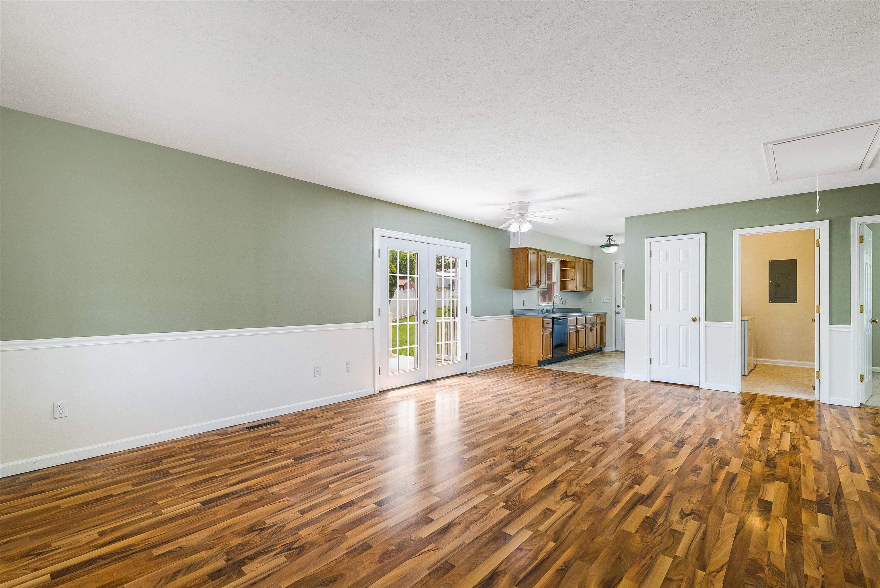 2090 ANNANDALE CT