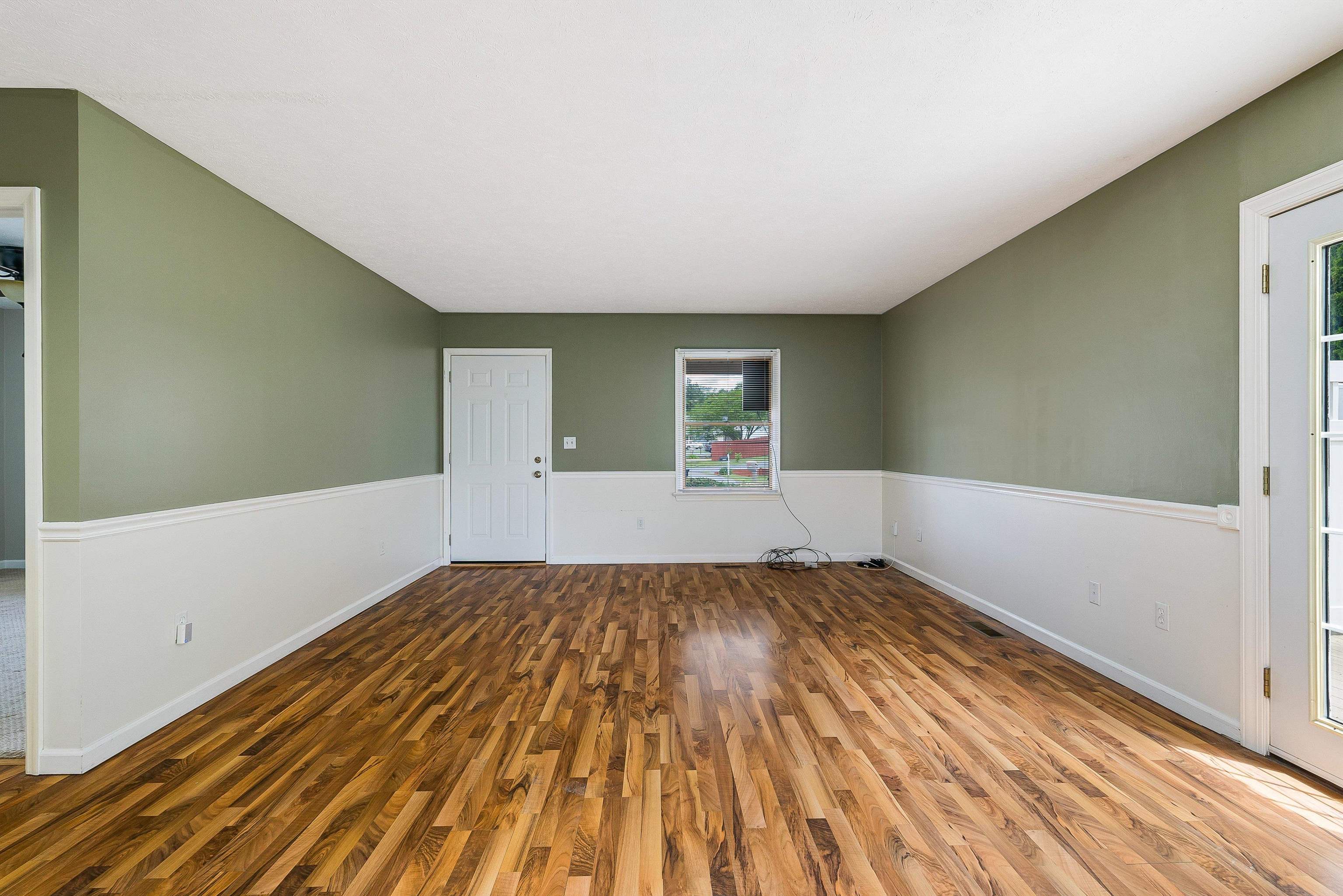 2090 ANNANDALE CT