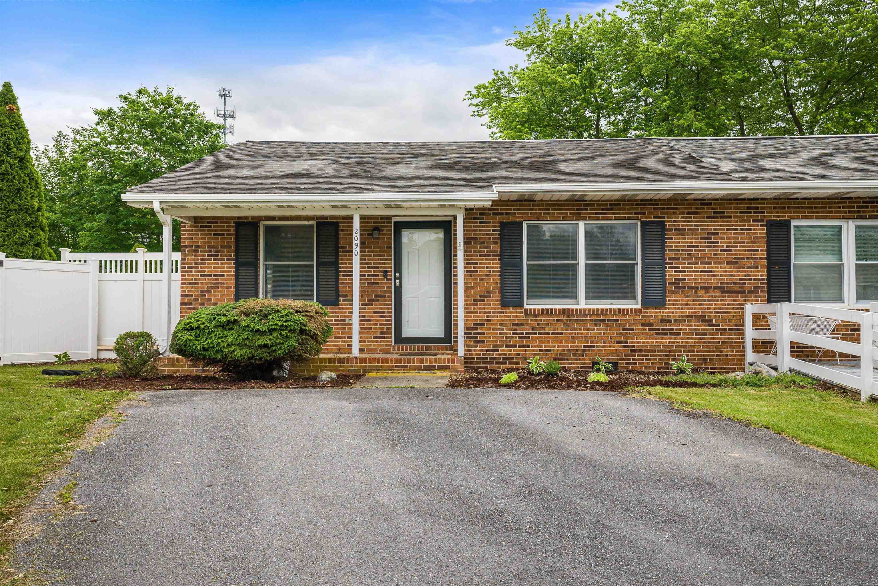 2090 ANNANDALE CT
