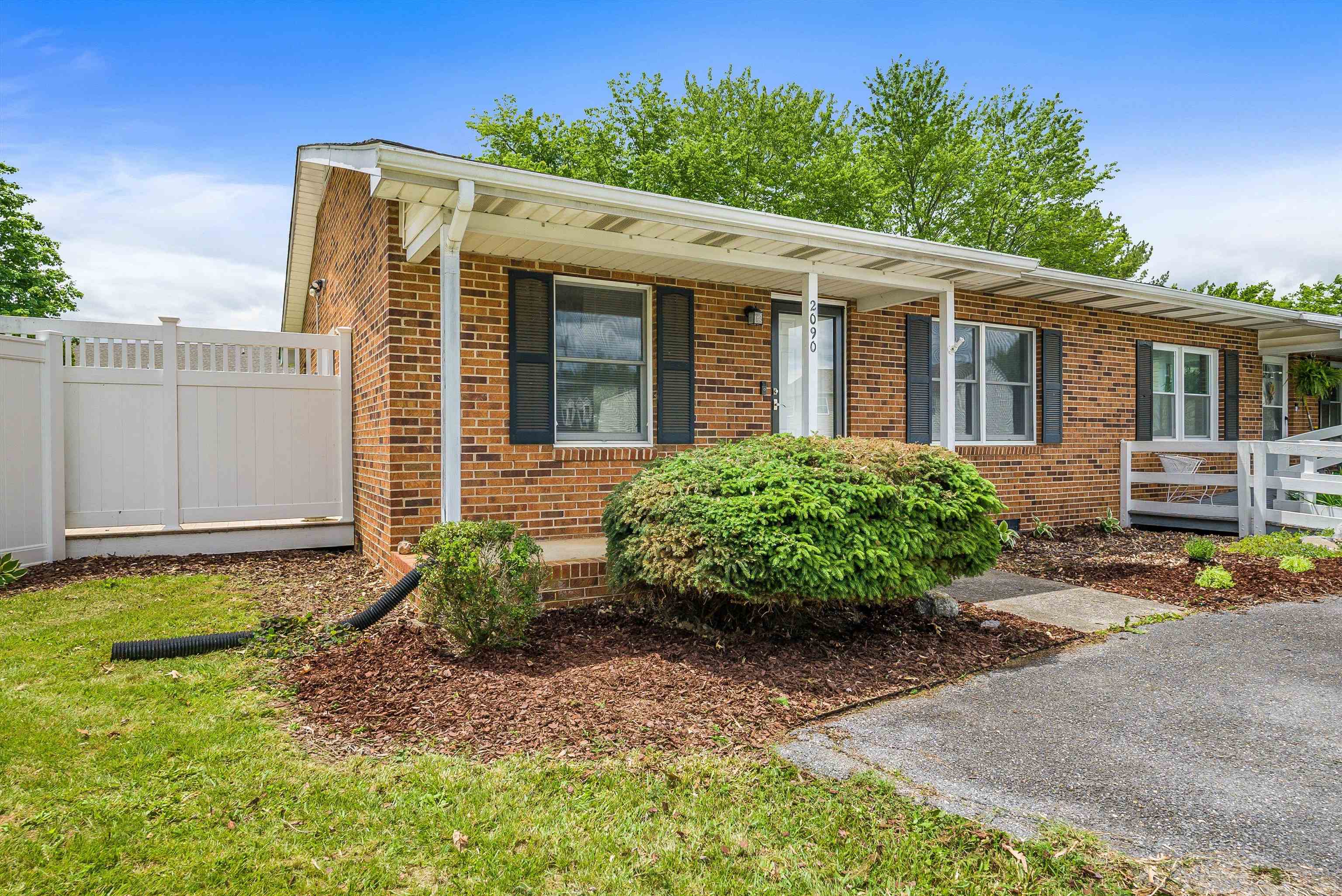 2090 ANNANDALE CT