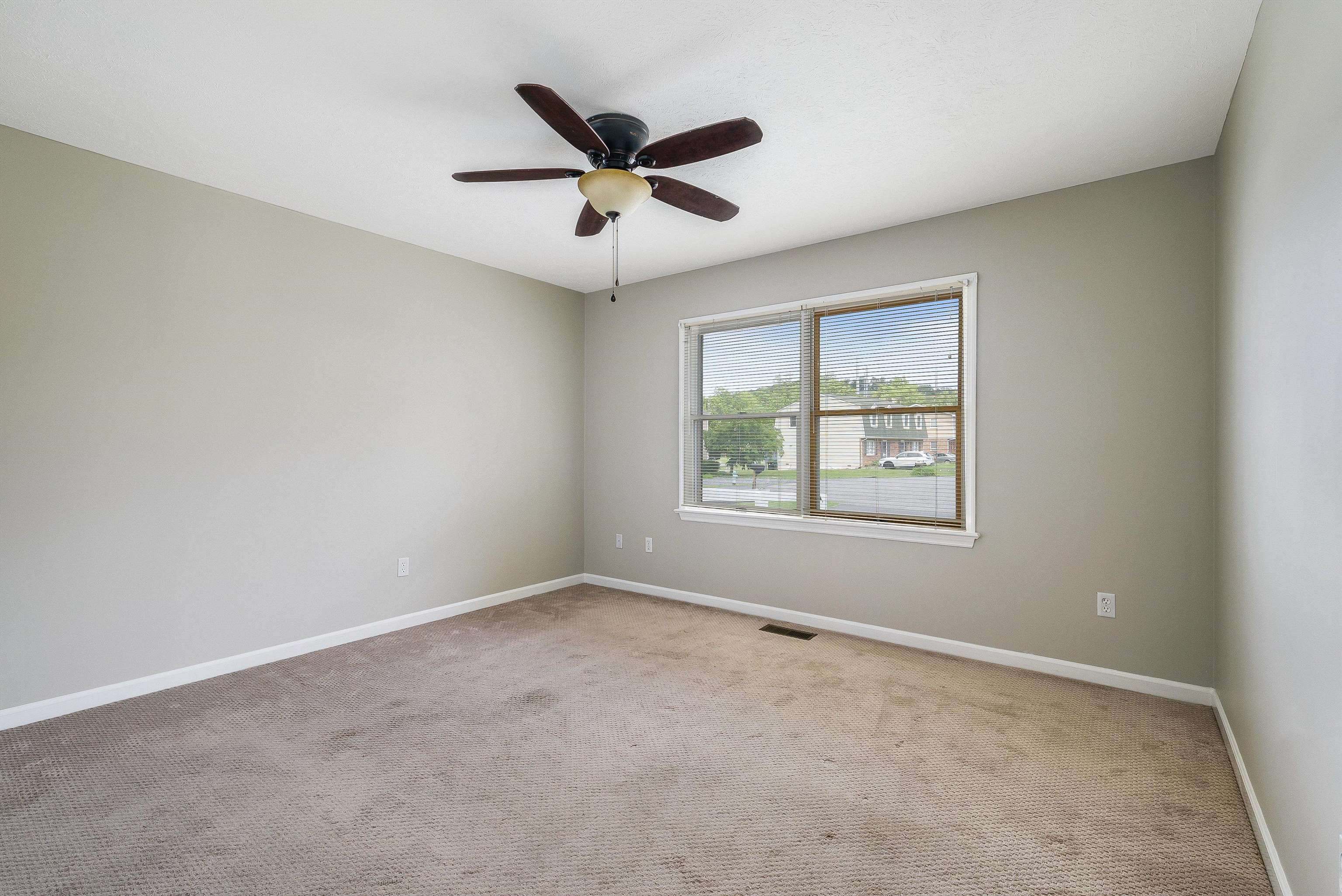 2090 ANNANDALE CT