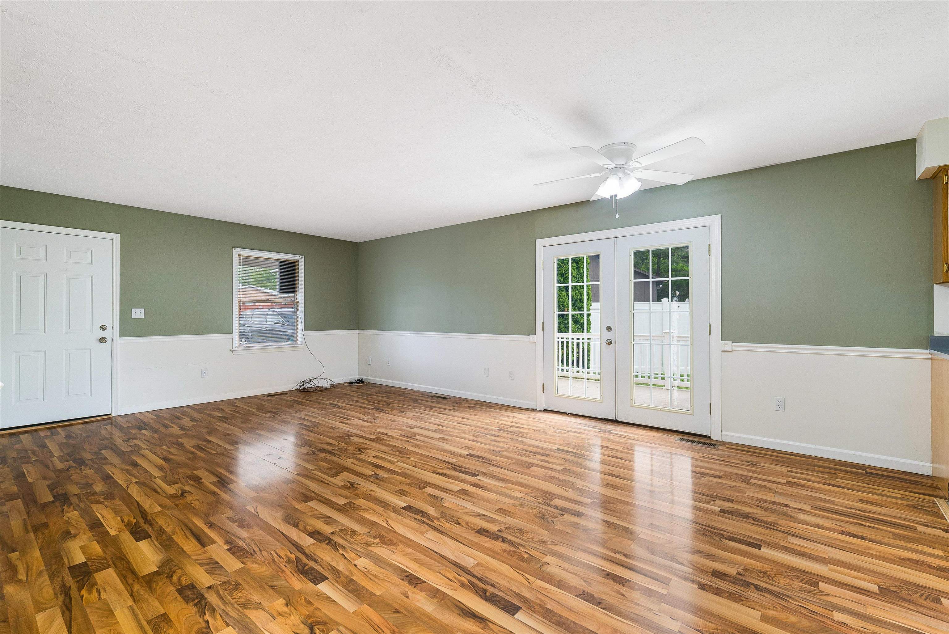2090 ANNANDALE CT