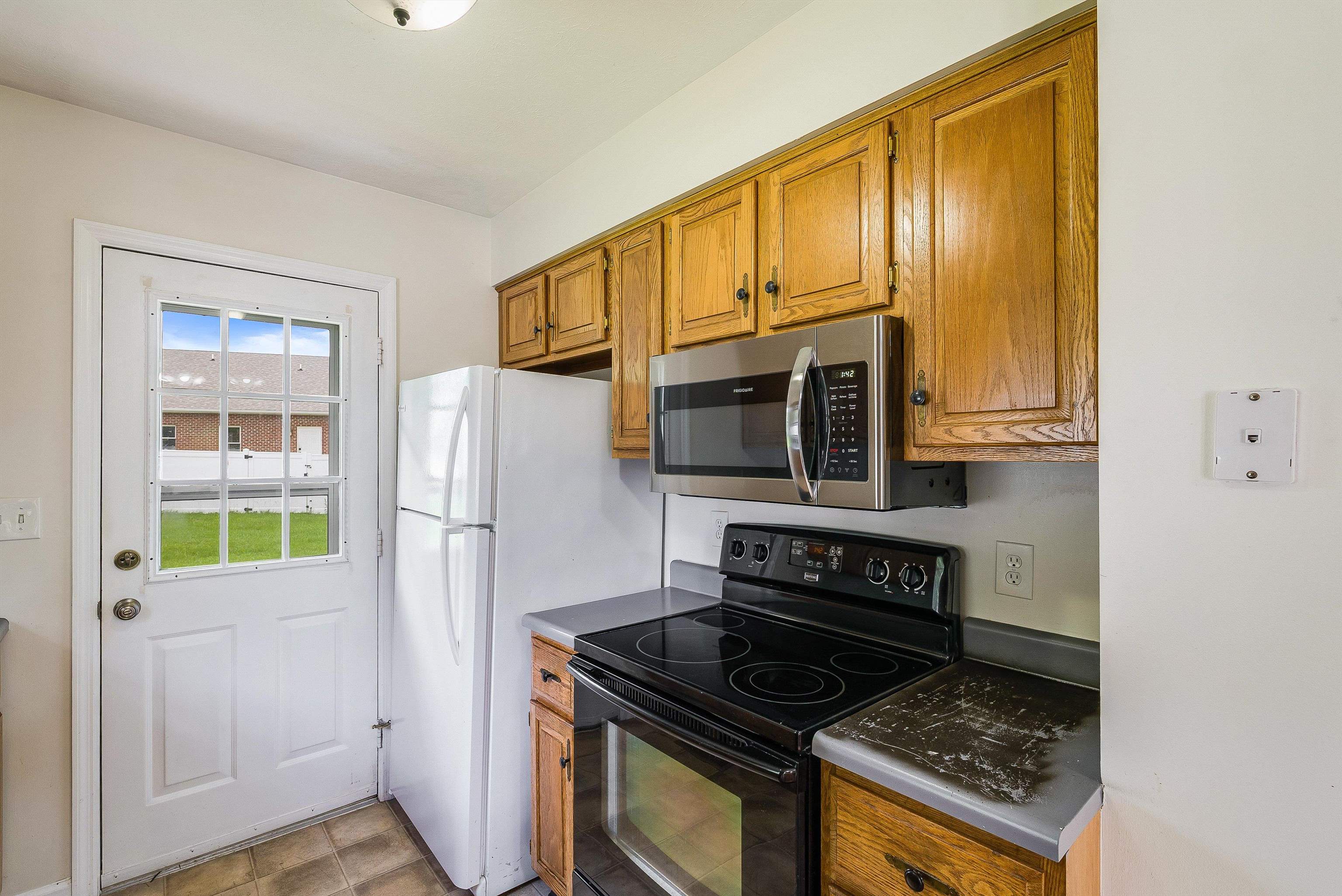 2090 ANNANDALE CT