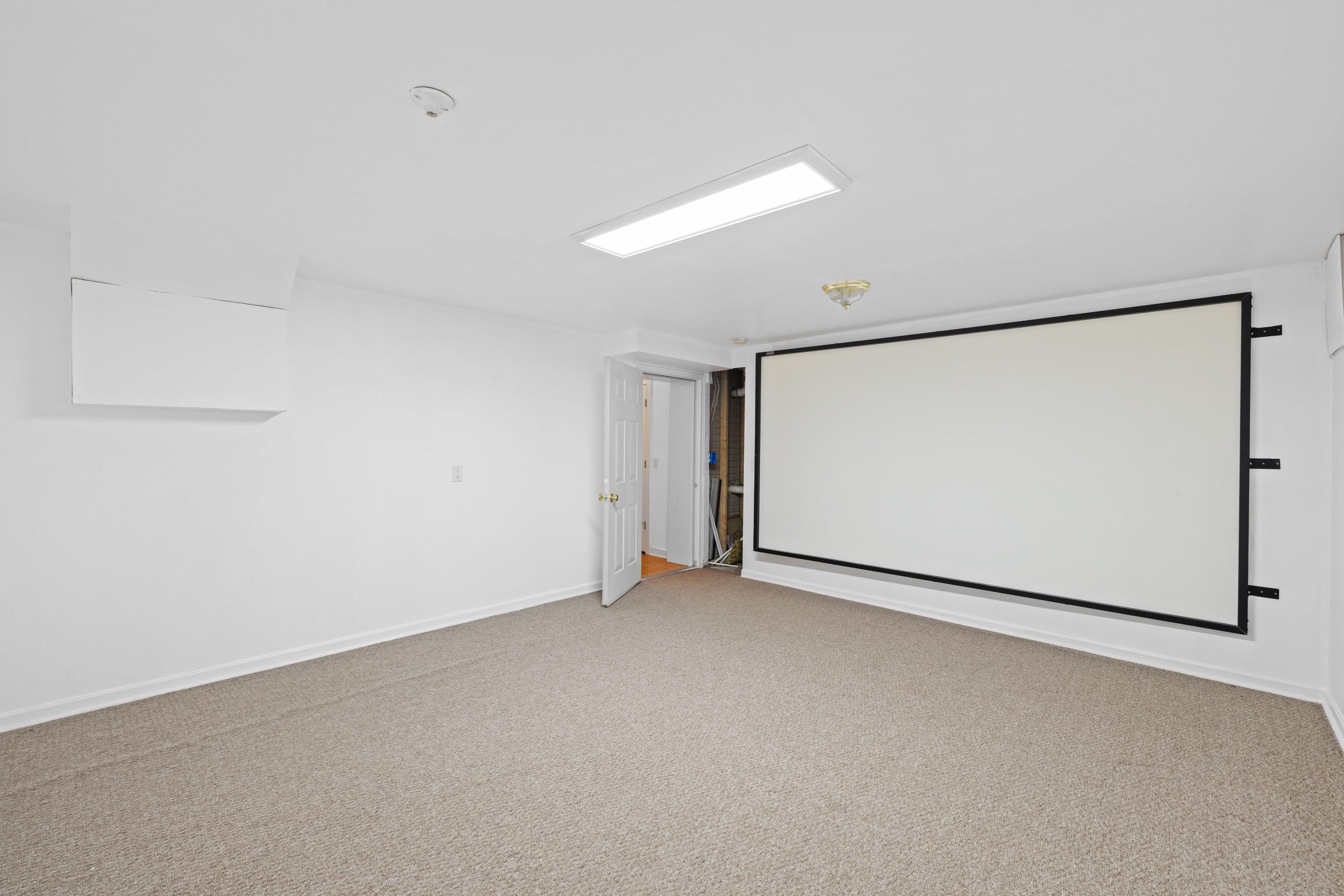 580 MYERS AVE