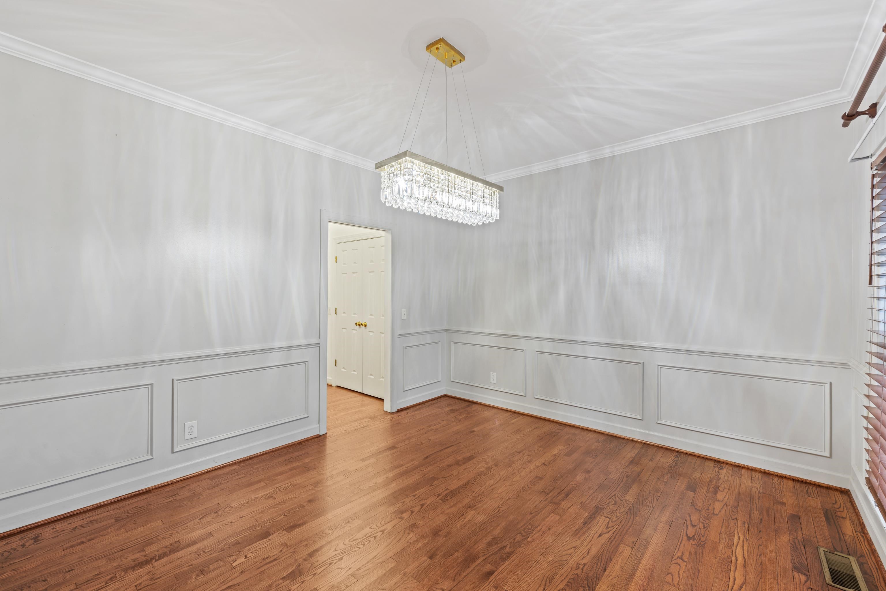 580 MYERS AVE