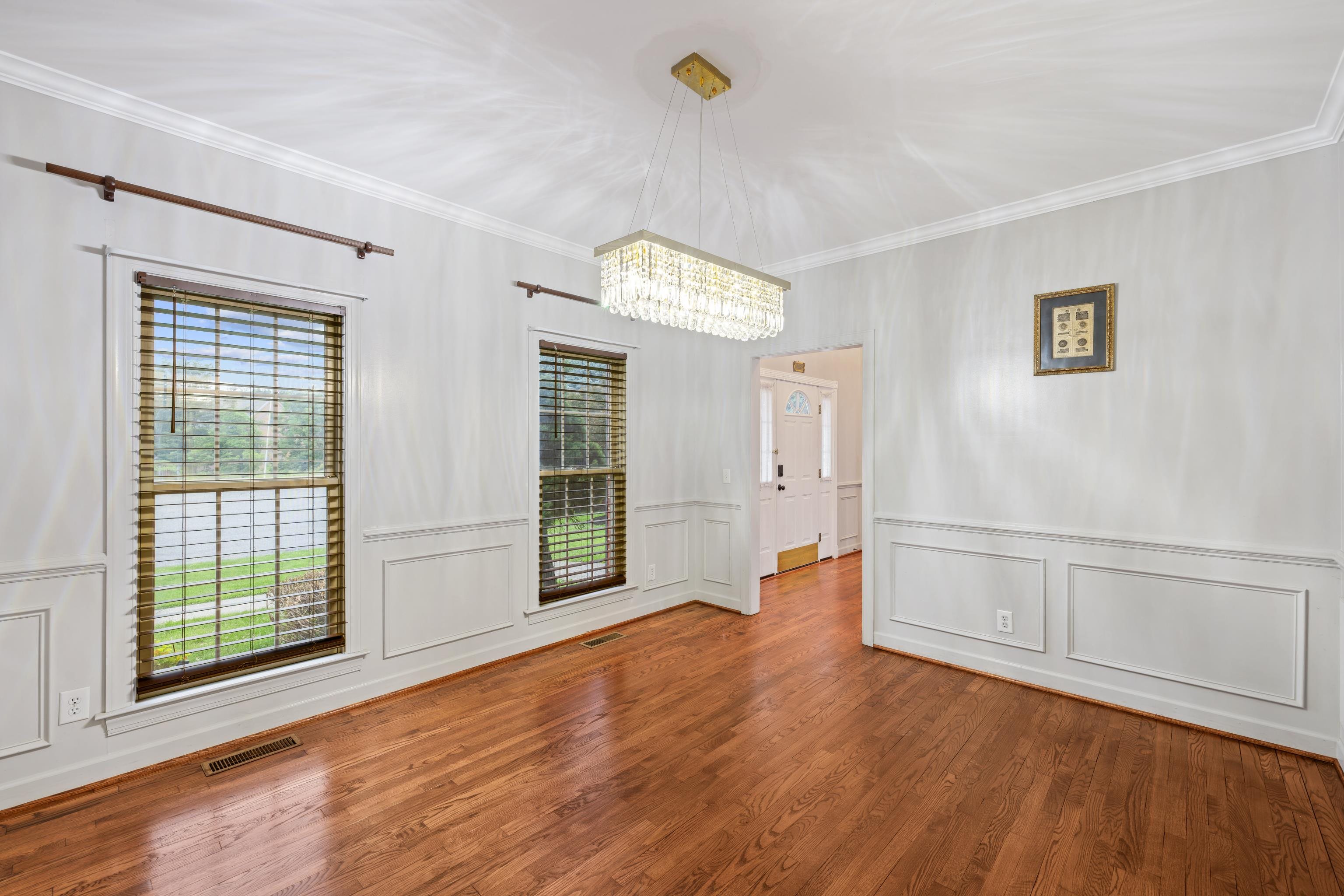 580 MYERS AVE