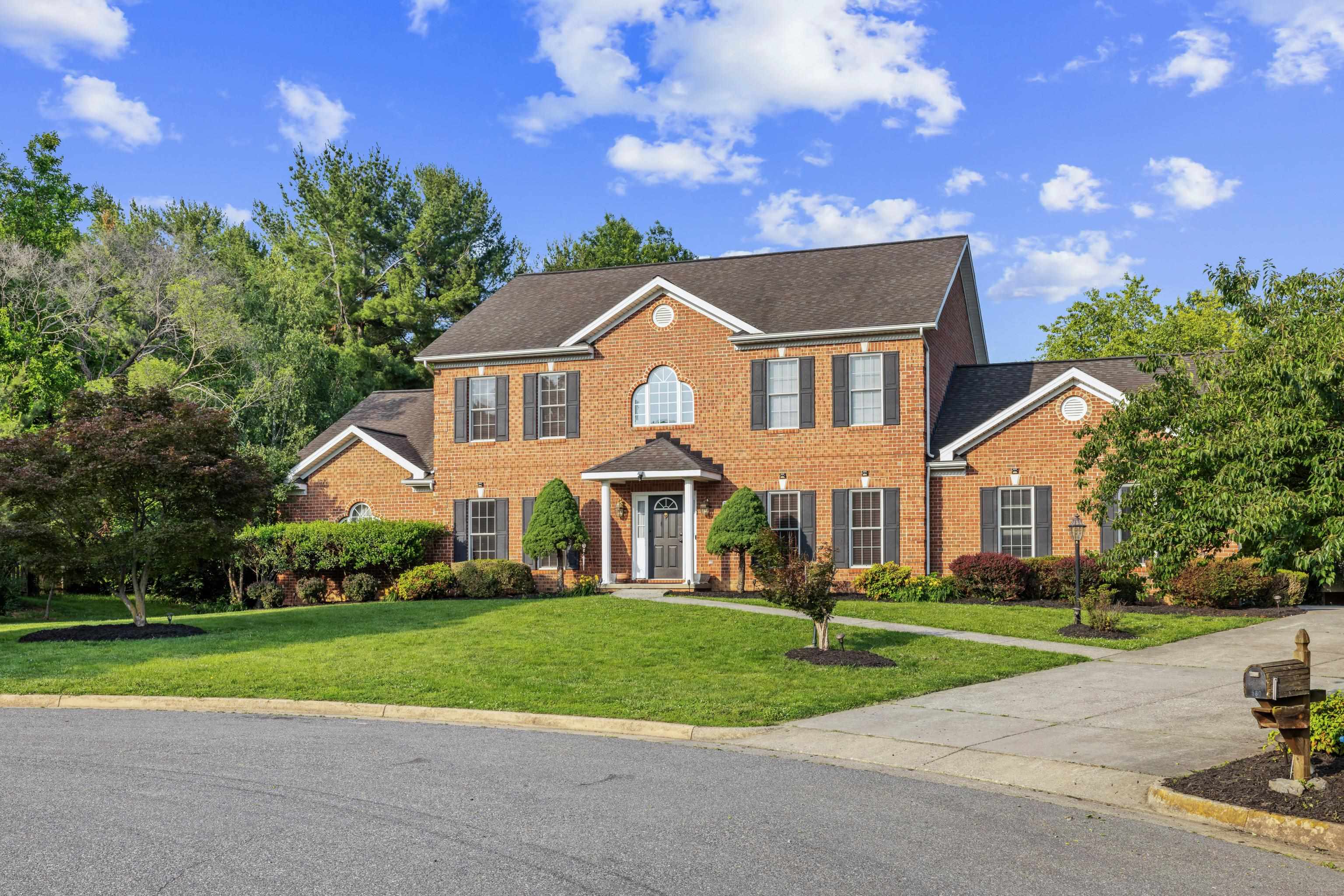 580 MYERS AVE