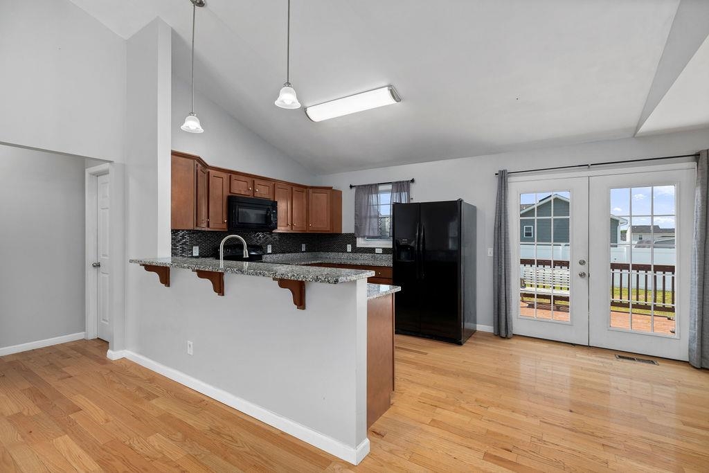 1453 MANDOLIN AVE