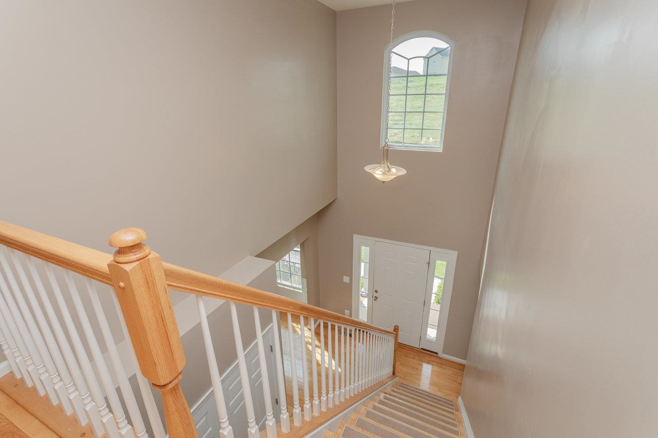 110 JILLIAN LN