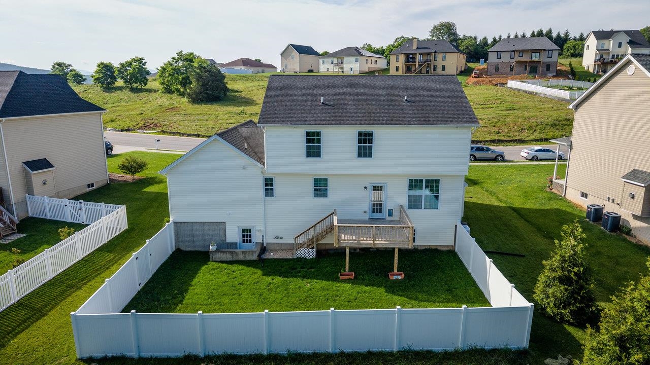 110 JILLIAN LN