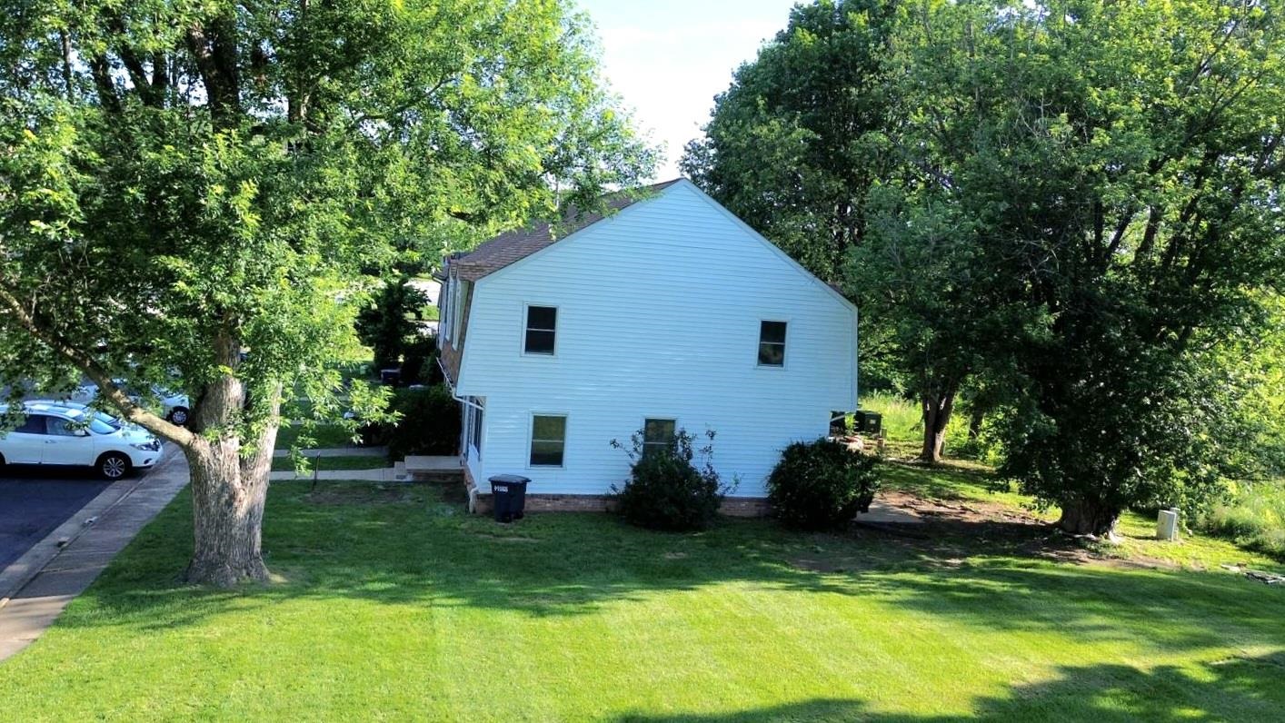 1114 MOUNTAIN VIEW DR