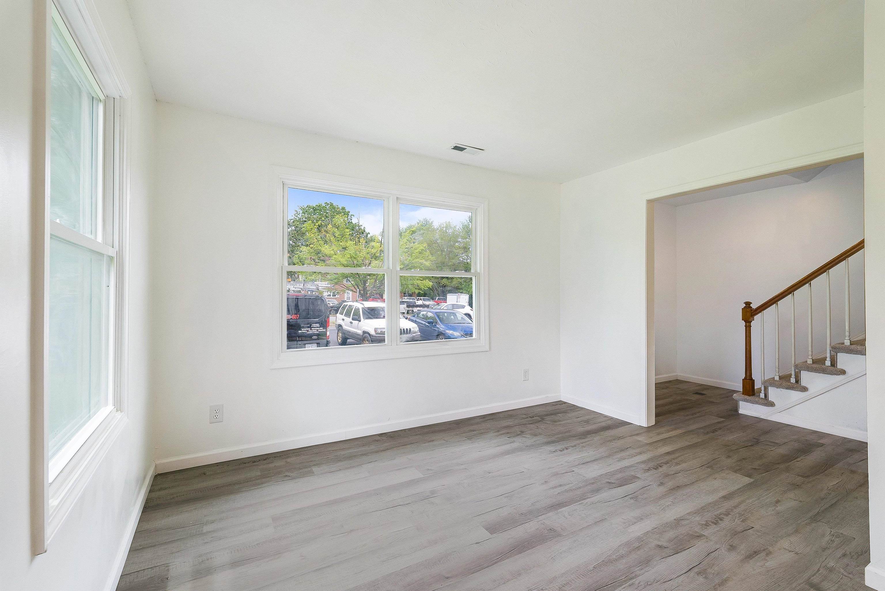 1114 MOUNTAIN VIEW DR