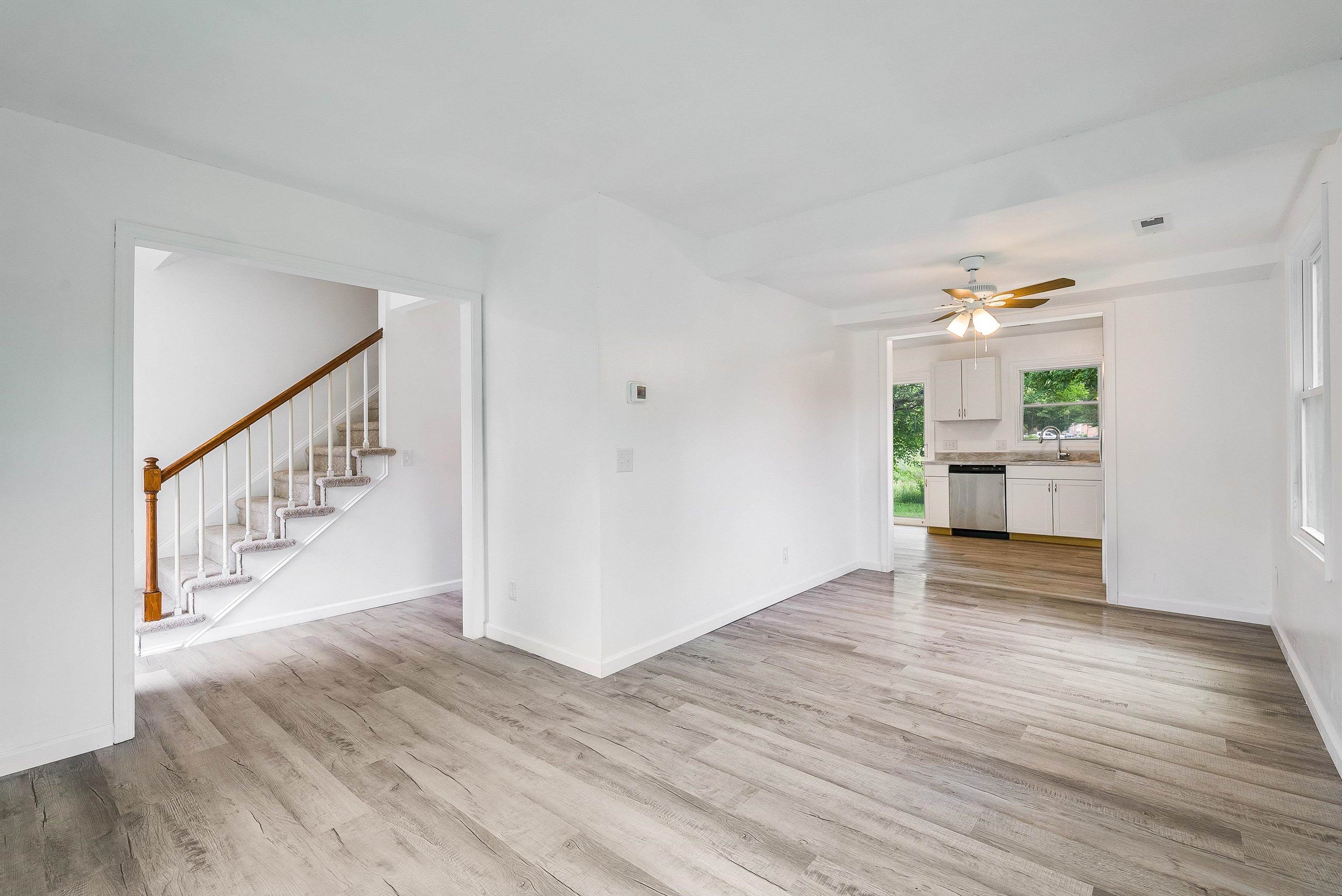 1114 MOUNTAIN VIEW DR