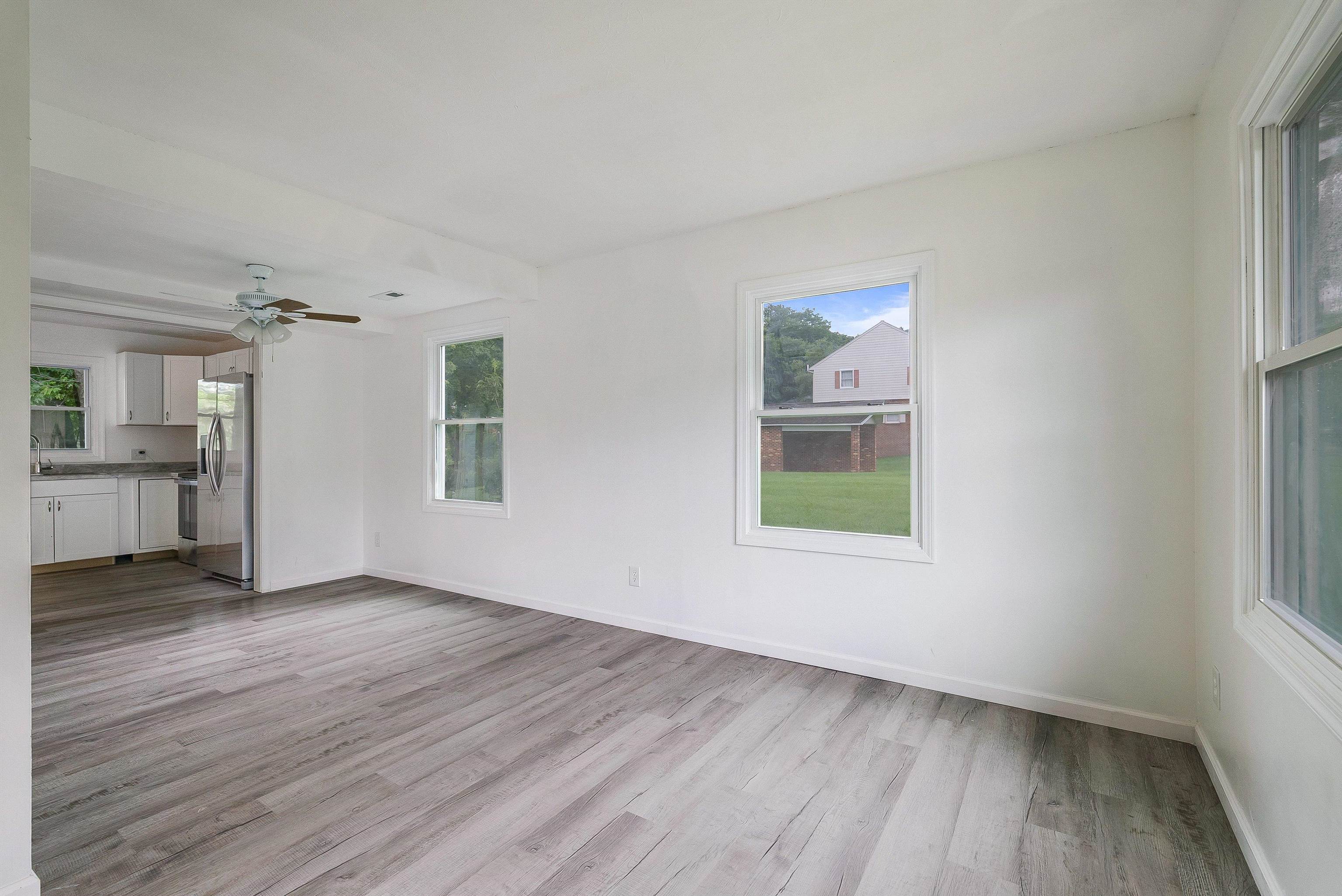 1114 MOUNTAIN VIEW DR